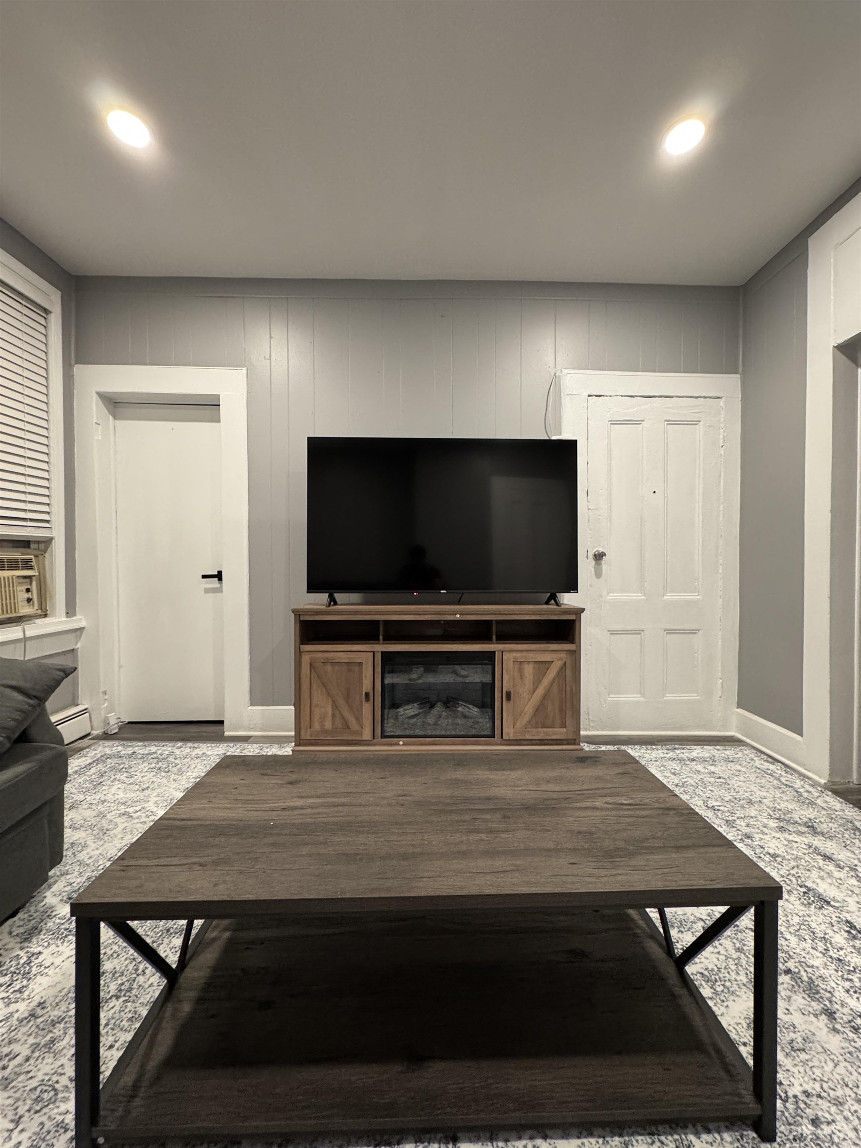 1172 SUMMIT AVE Unit: #3