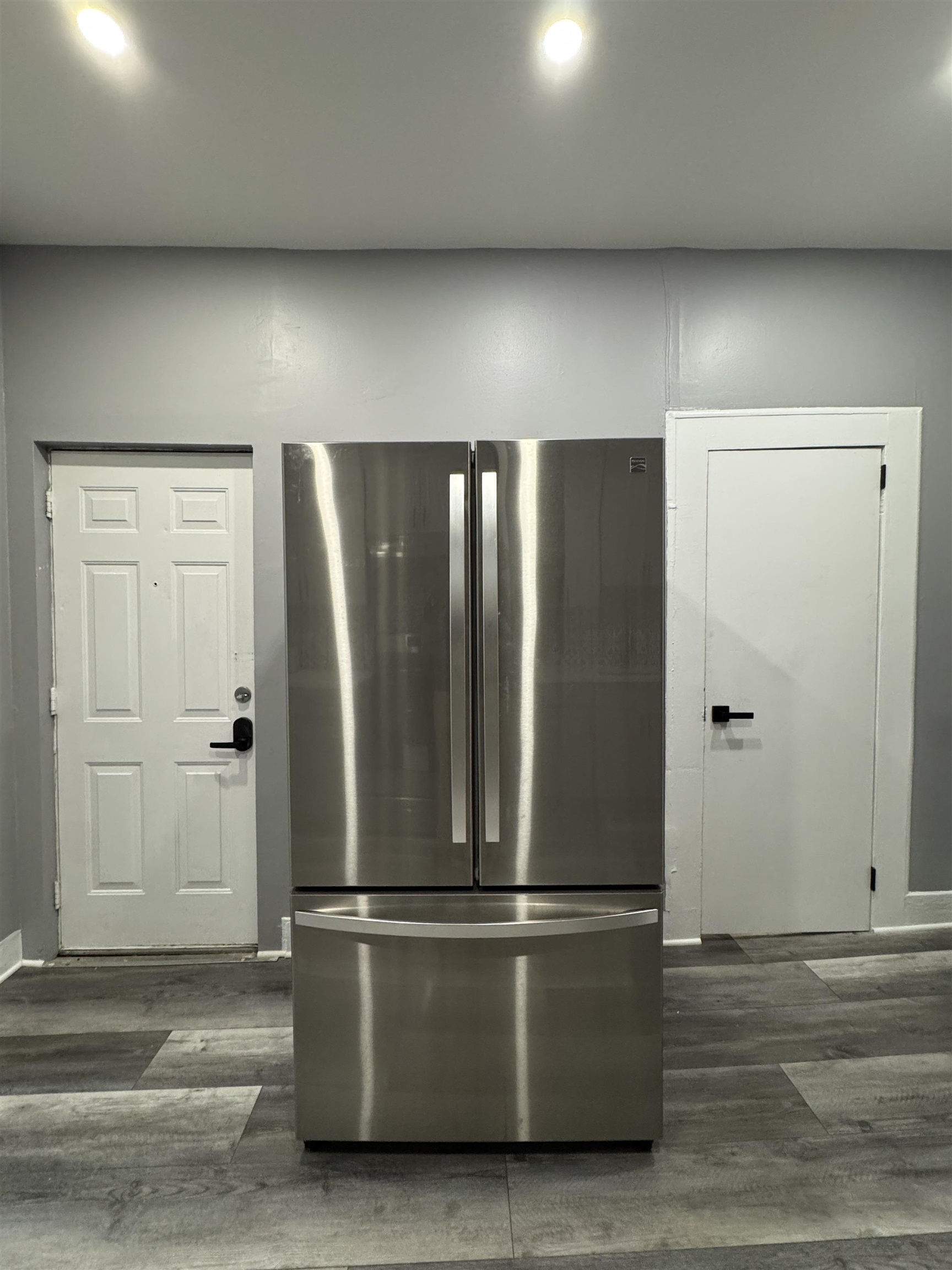 1172 SUMMIT AVE Unit: #3