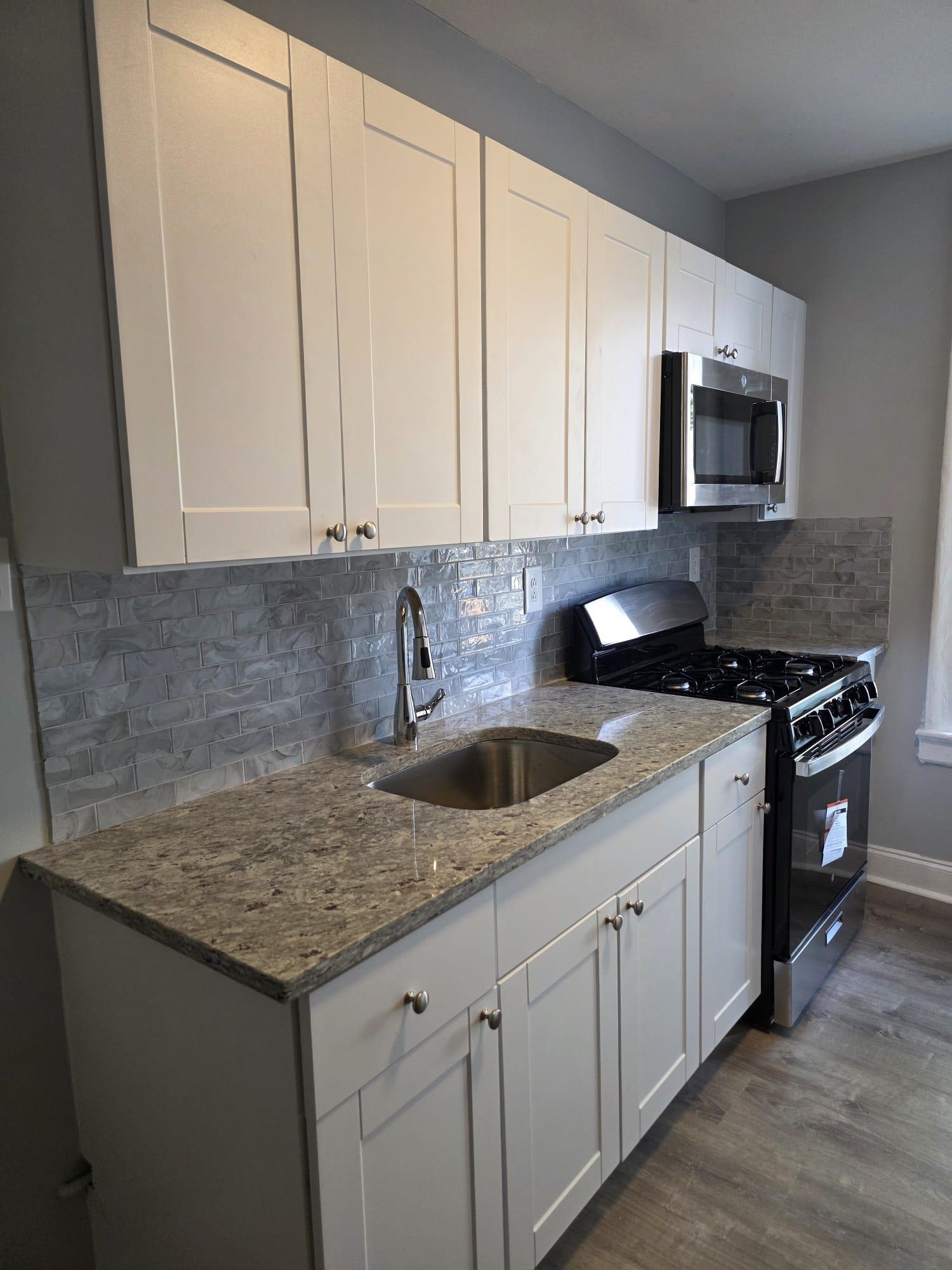 117 CORBIN AVE Unit: #106