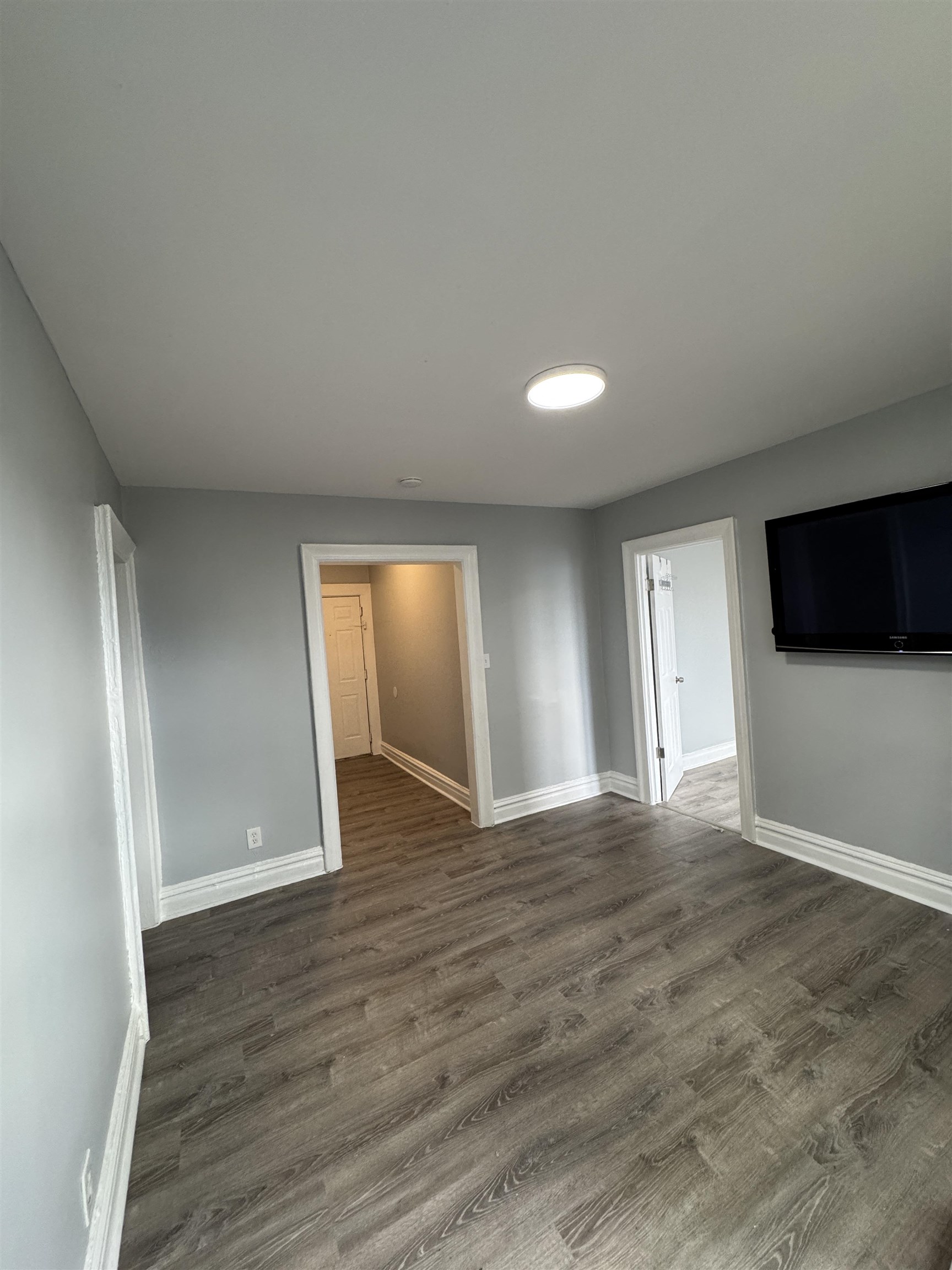 117 CORBIN AVE Unit: #106