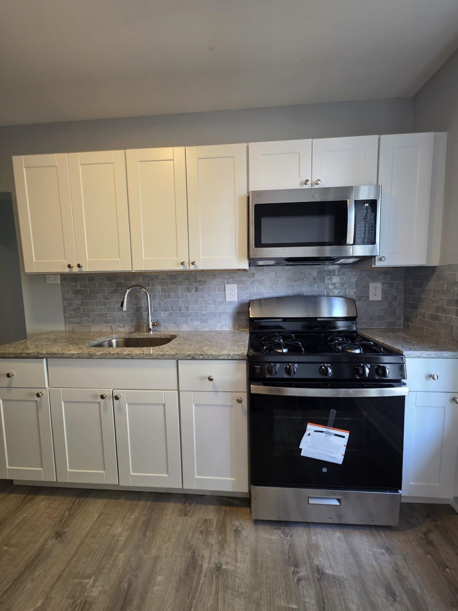 117 CORBIN AVE Unit: #106