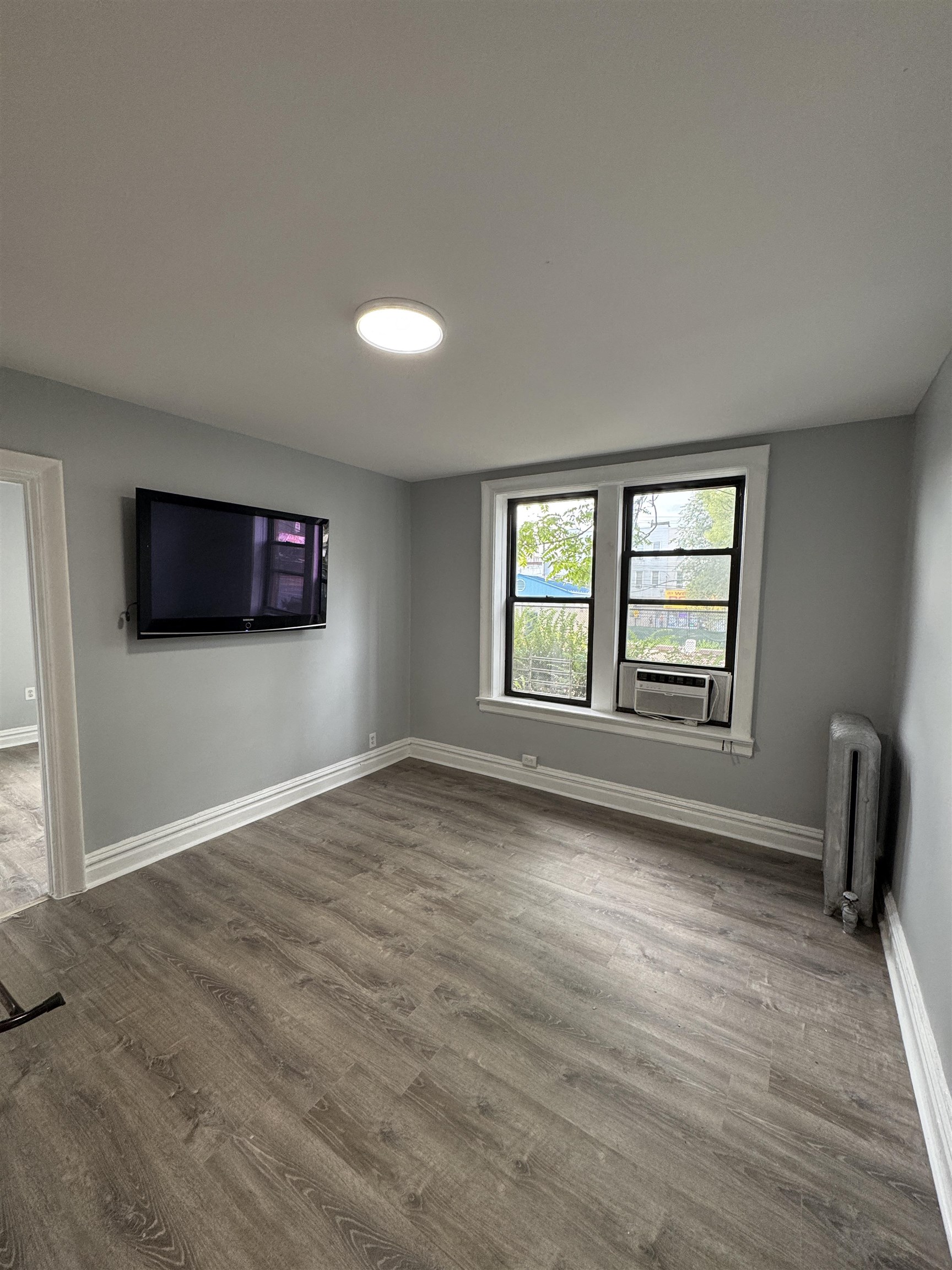 117 CORBIN AVE Unit: #106