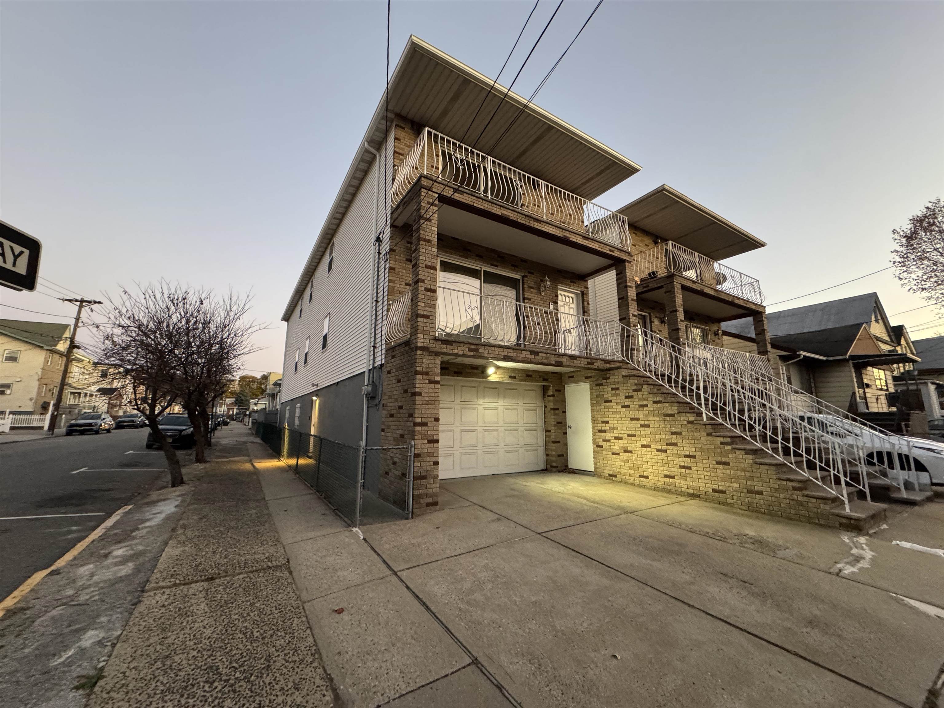 4414 LIBERTY AVE Unit: 1