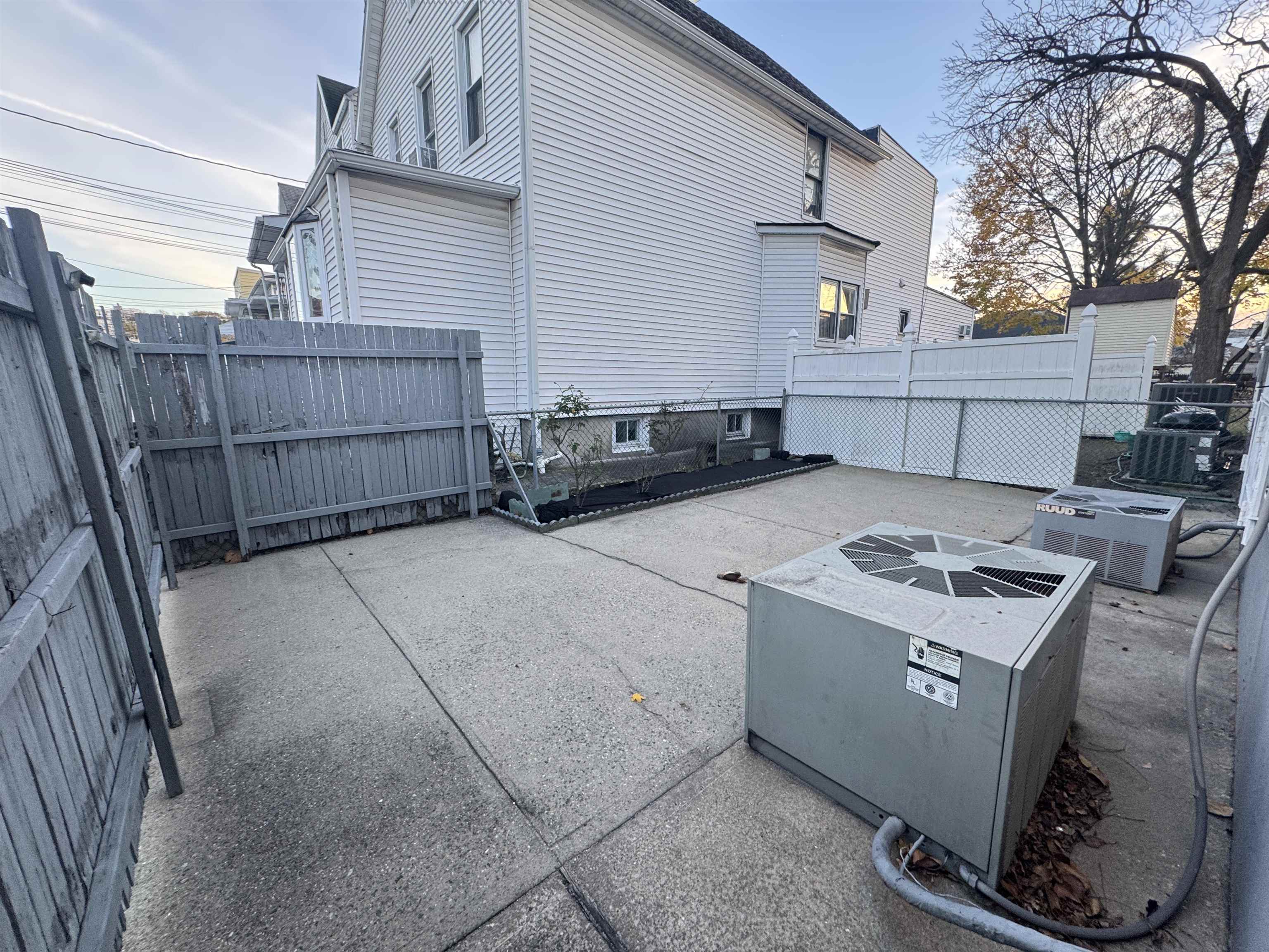 4414 LIBERTY AVE Unit: 1