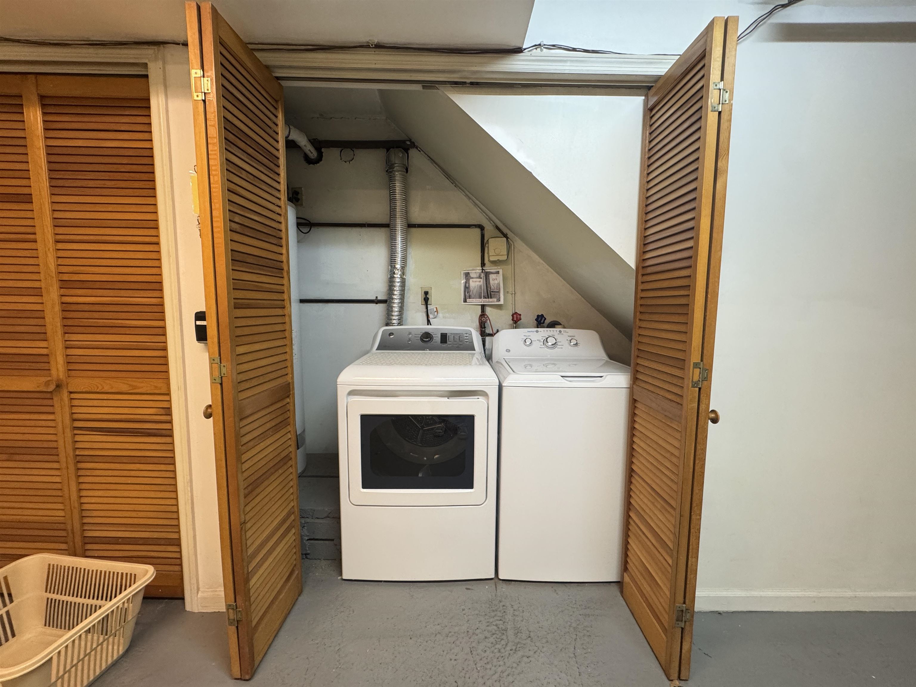 4414 LIBERTY AVE Unit: 1