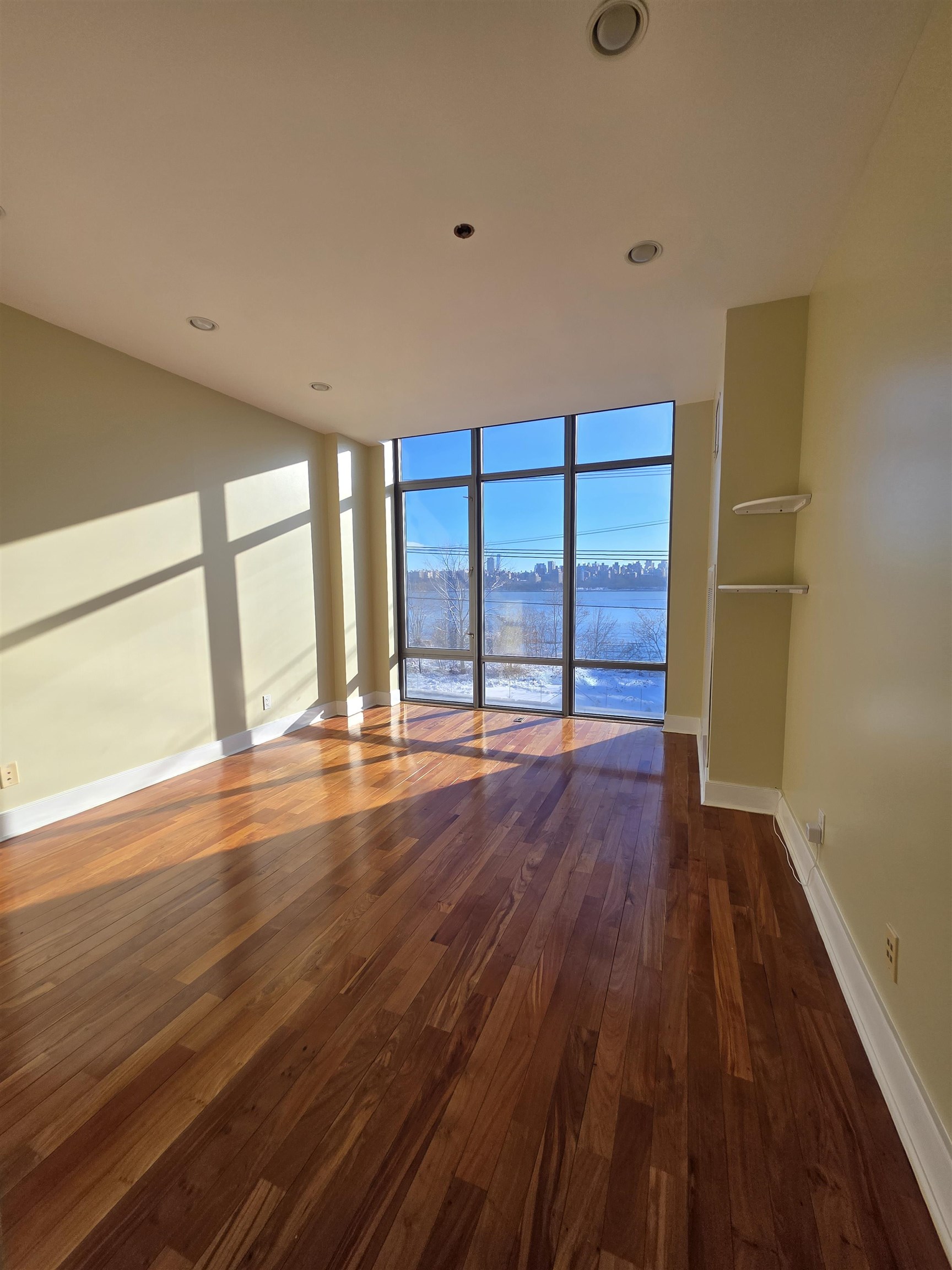 8125 RIVER RD Unit: 3C