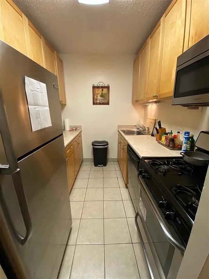 7002 BOULEVARD Unit: 3F