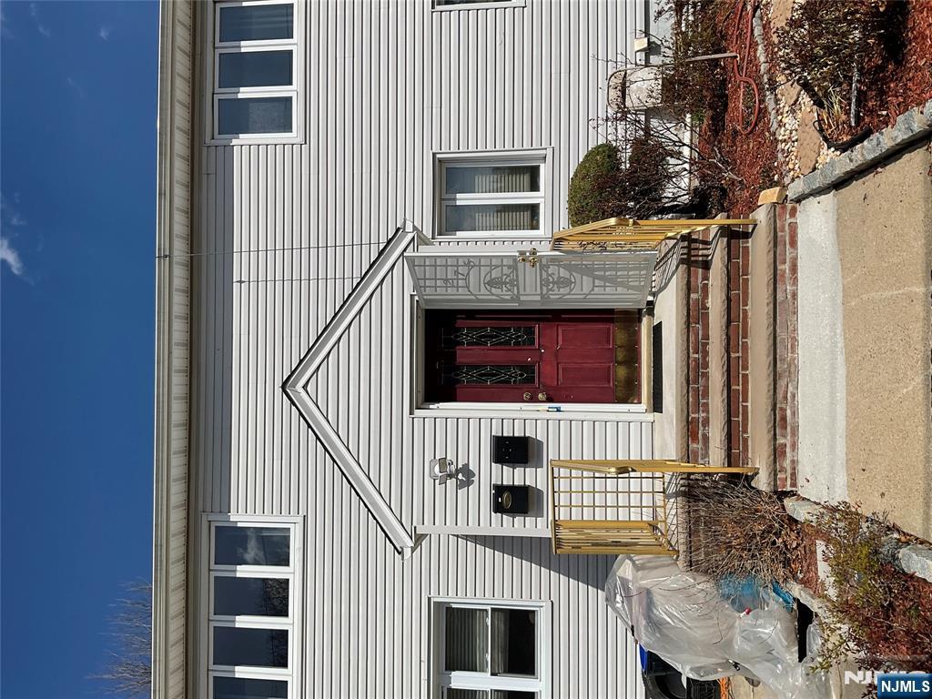 275 Slocum Way