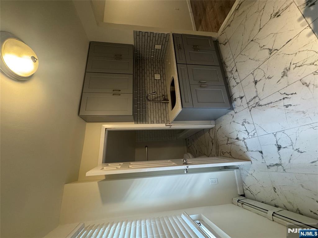 386 Kennedy Drive 2