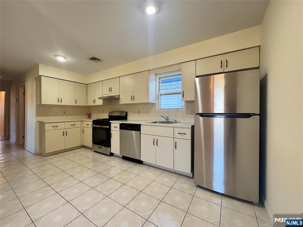 4414 Liberty Avenue 2