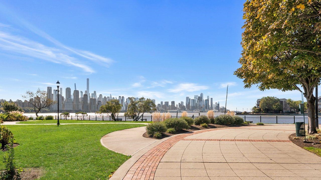 7400 RIVER RD Unit: 206