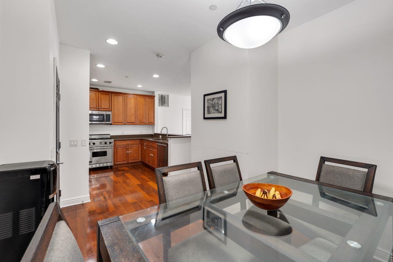 7400 RIVER RD Unit: 206