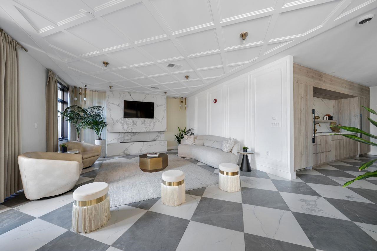 7400 RIVER RD Unit: 206