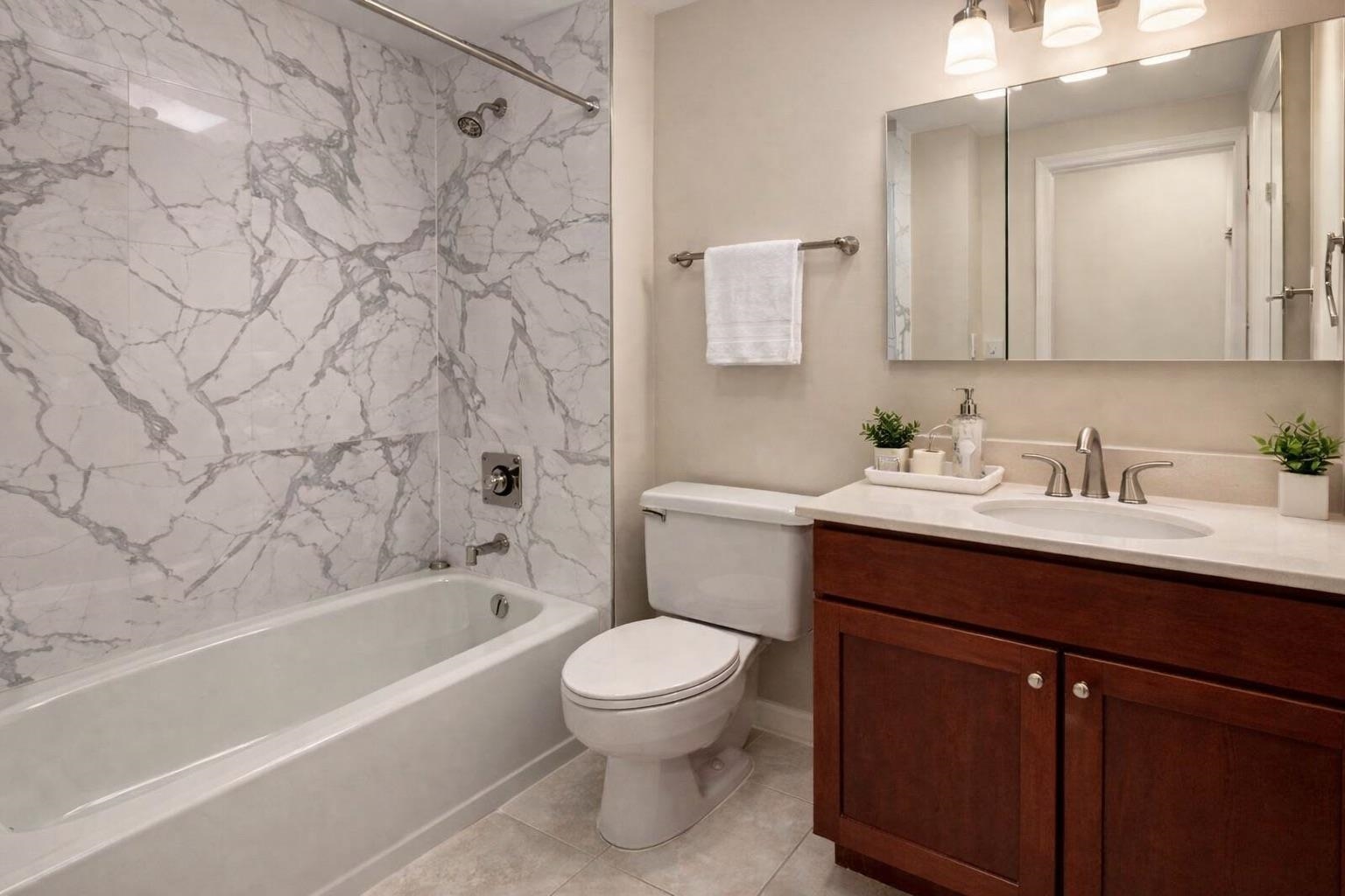 7002 BOULEVARD Unit: 3F