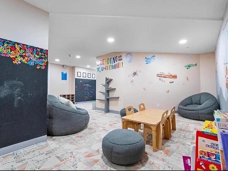 7002 BOULEVARD Unit: 3F