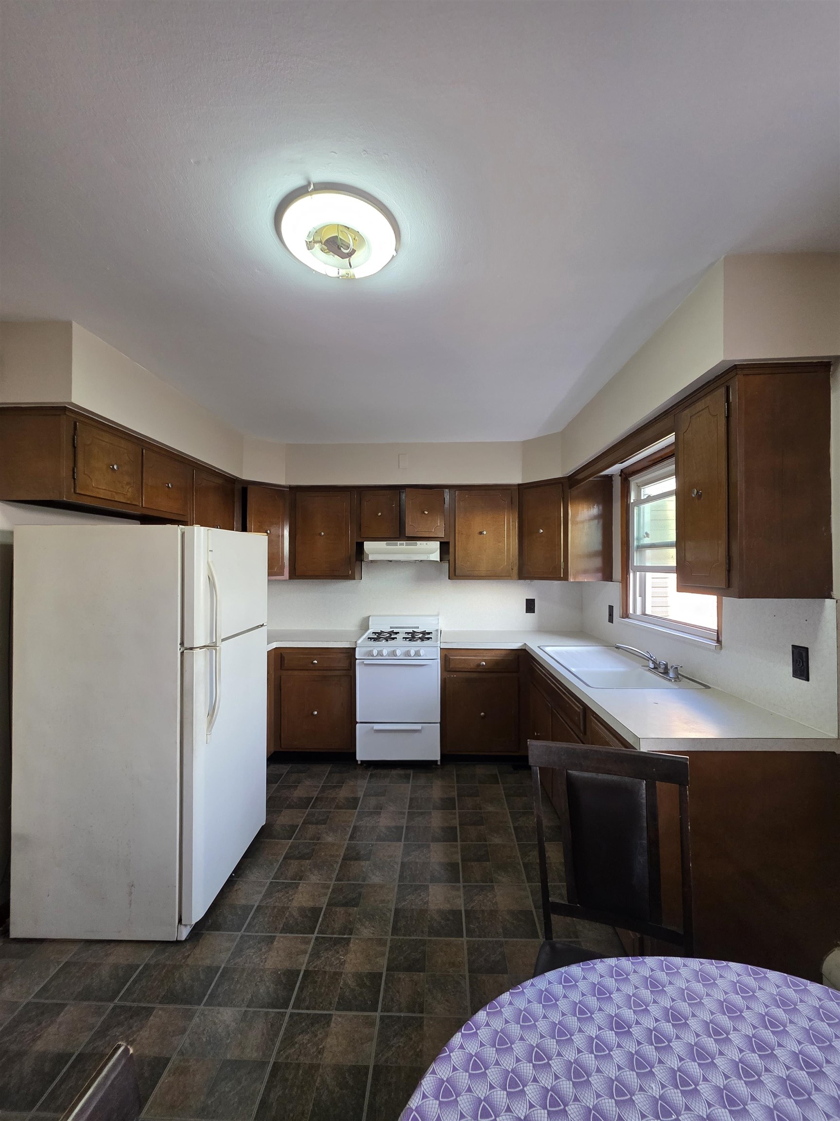 229 GRIFFITH ST Unit: 2