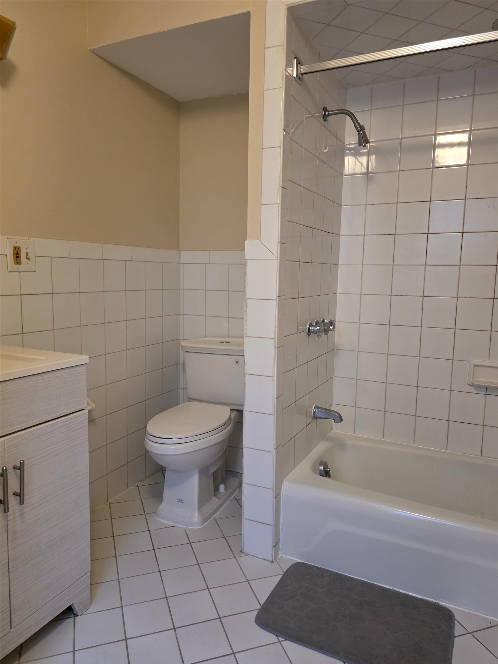 229 GRIFFITH ST Unit: 2