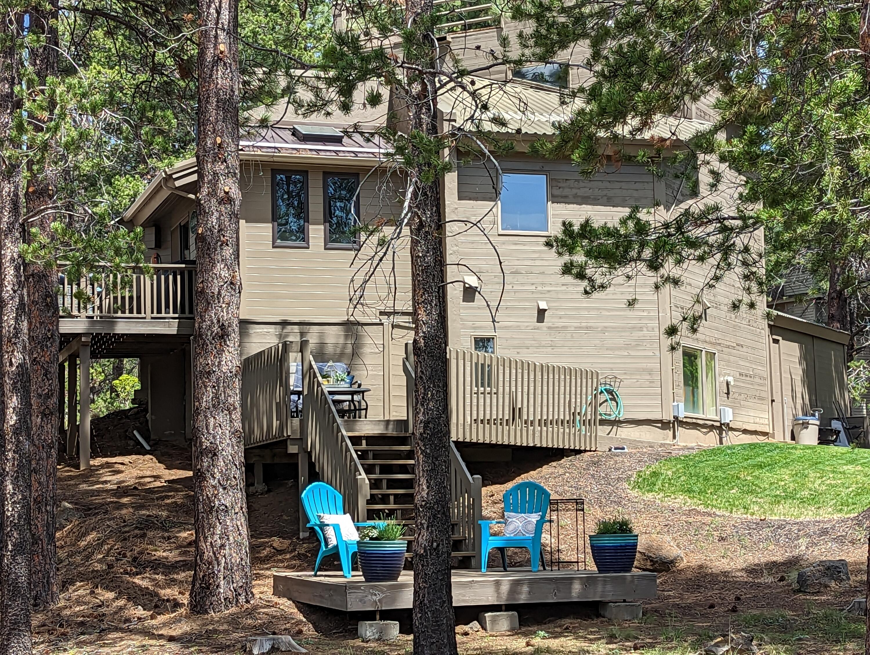 17907 Rhododendron Lane