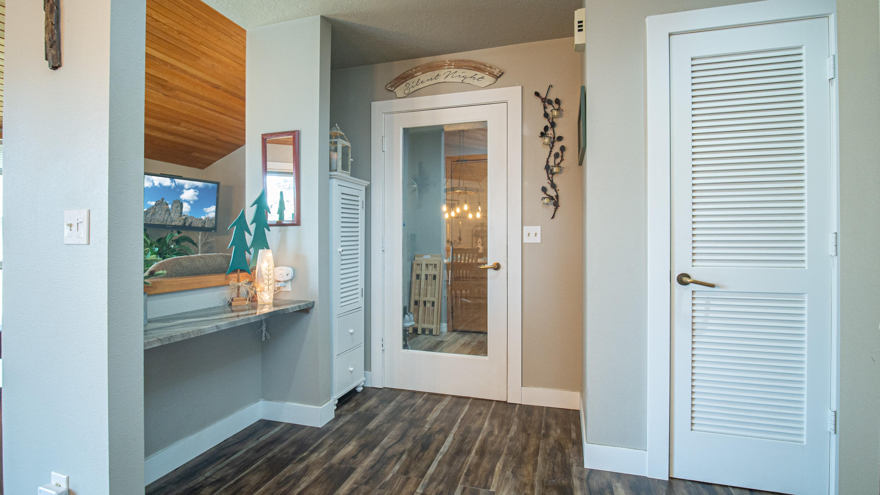 17907 Rhododendron Lane