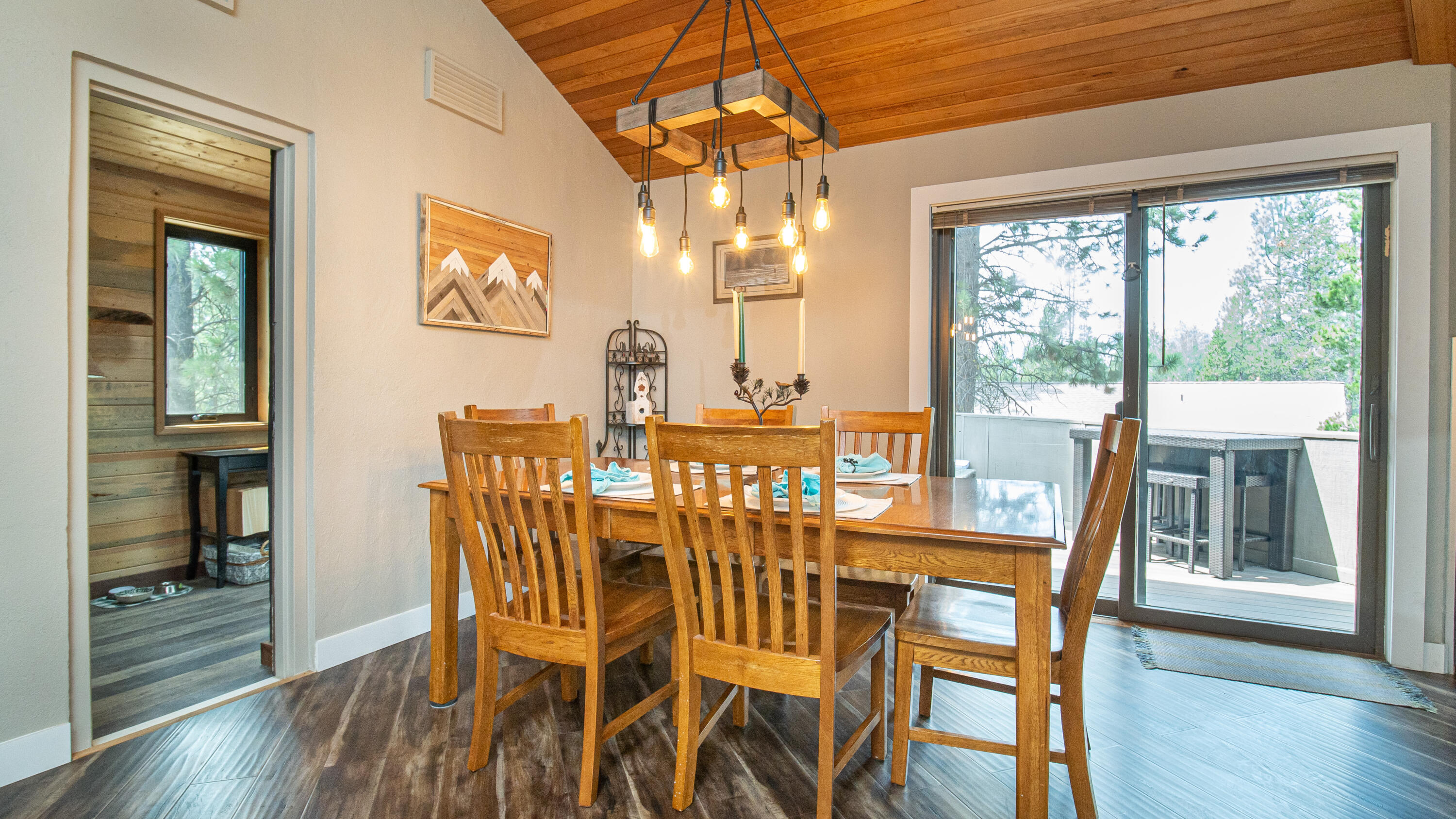 17907 Rhododendron Lane