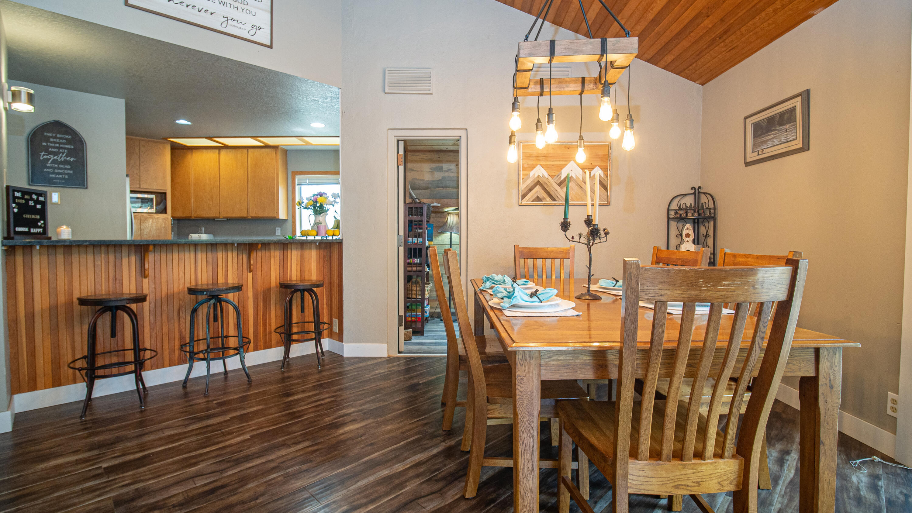 17907 Rhododendron Lane