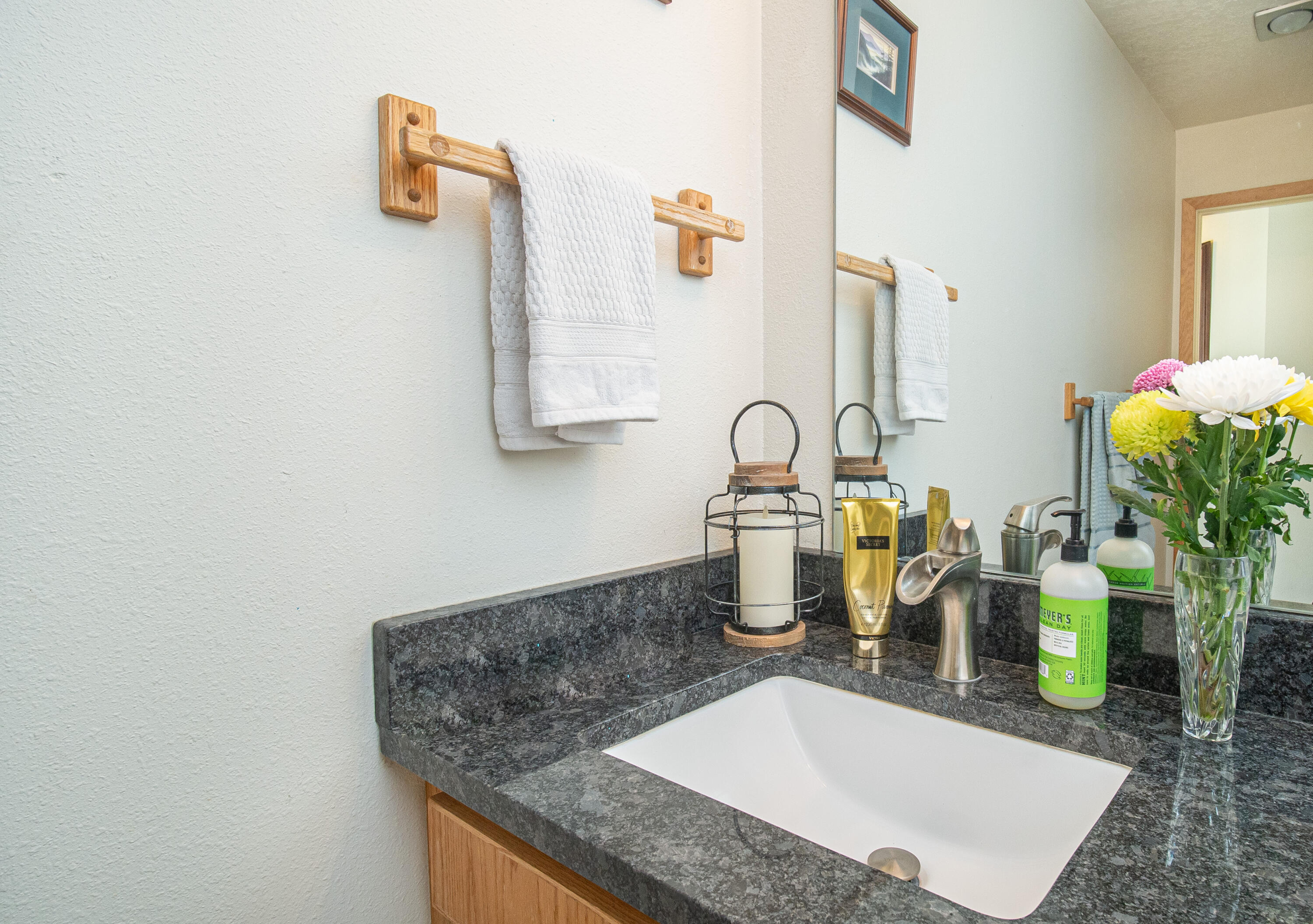 17907 Rhododendron Lane