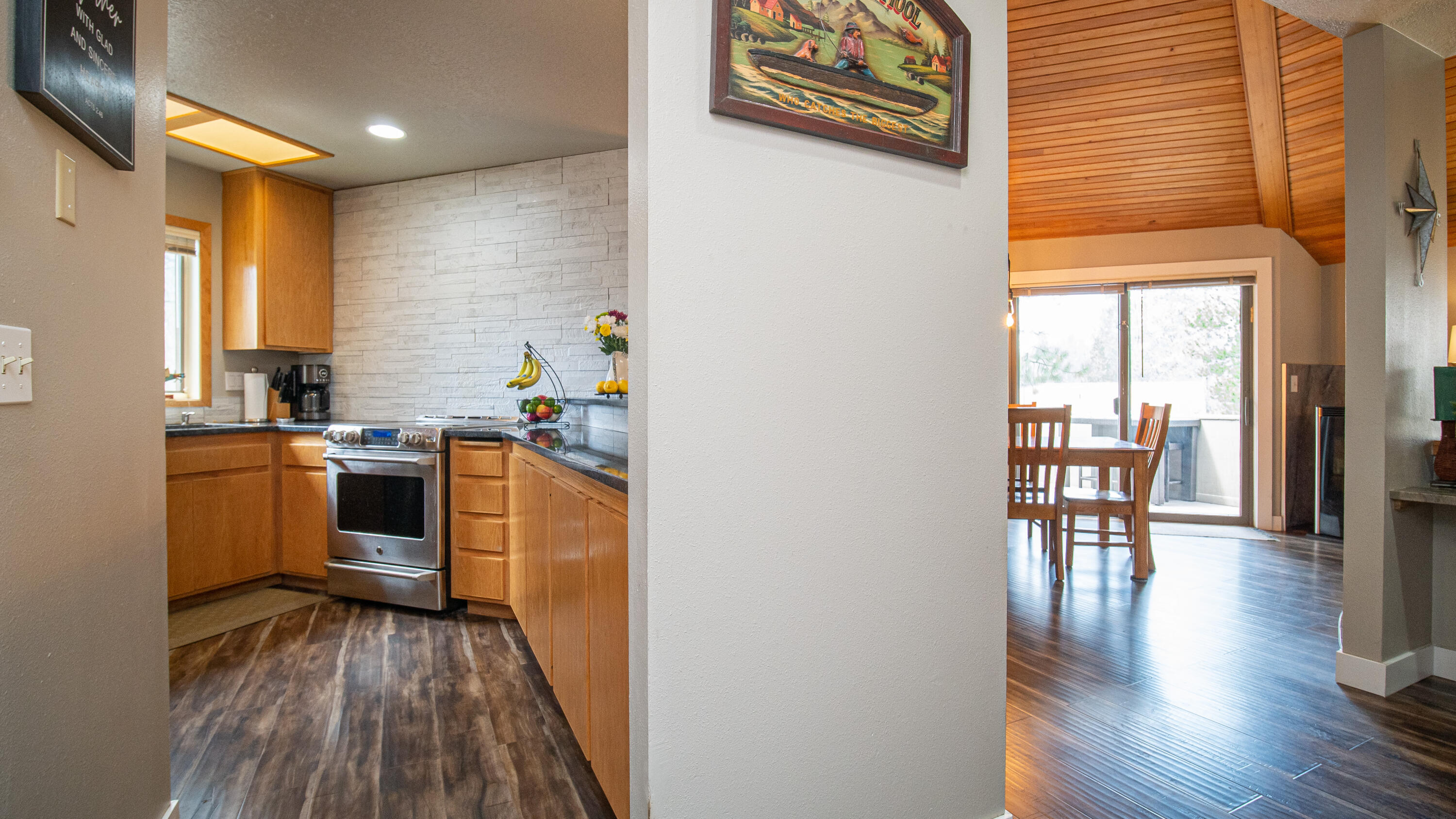 17907 Rhododendron Lane