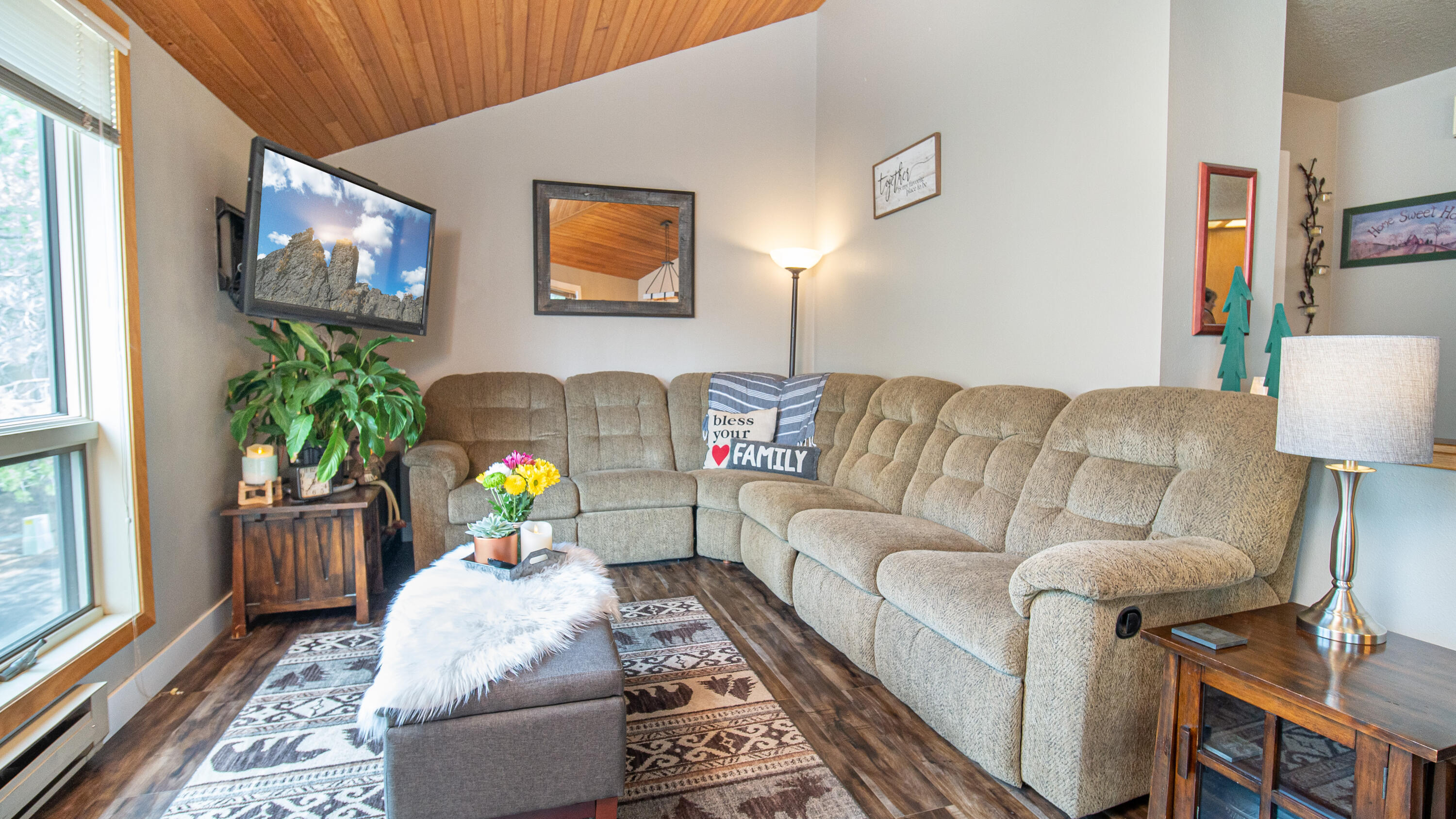 17907 Rhododendron Lane