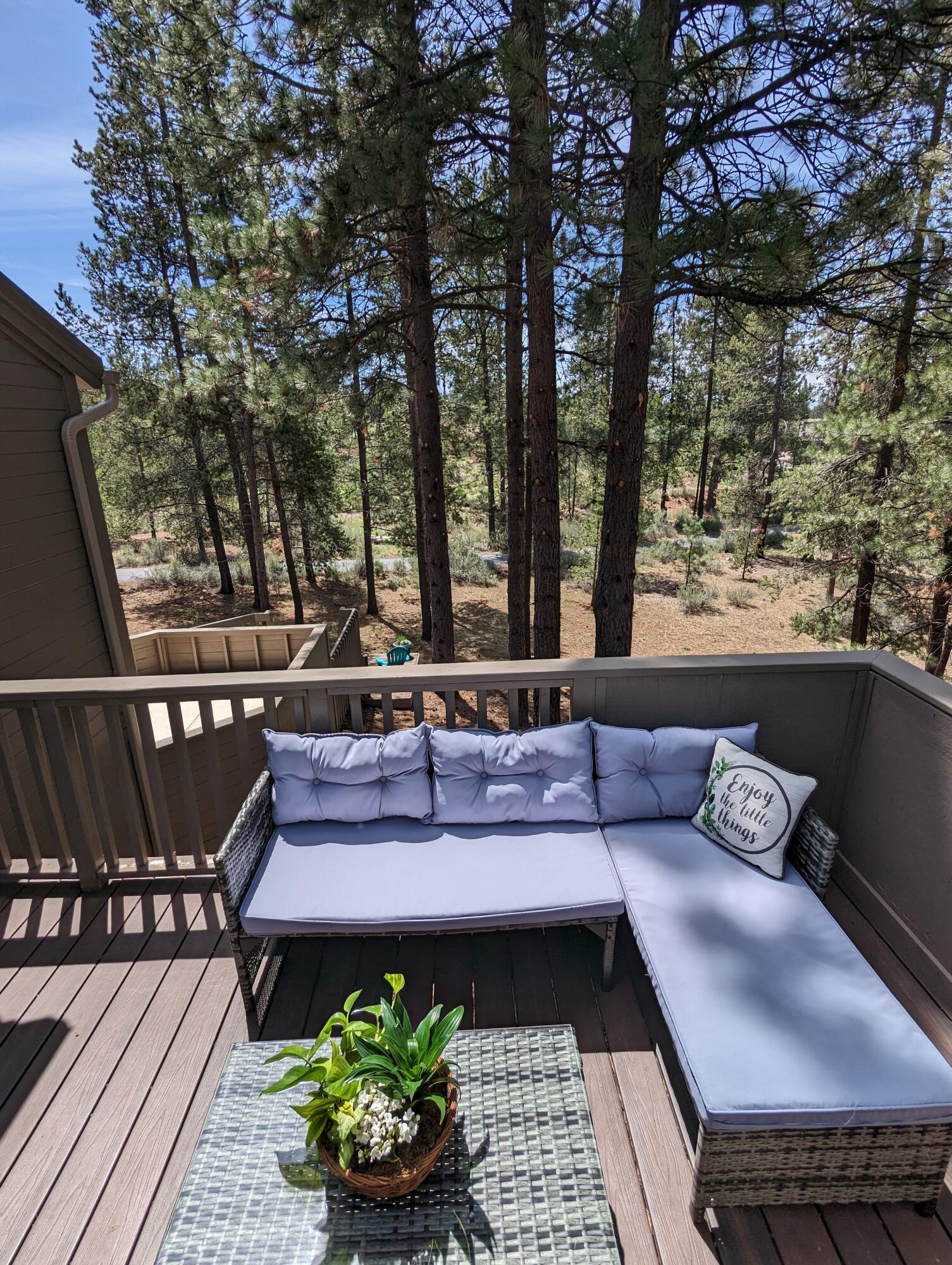 17907 Rhododendron Lane