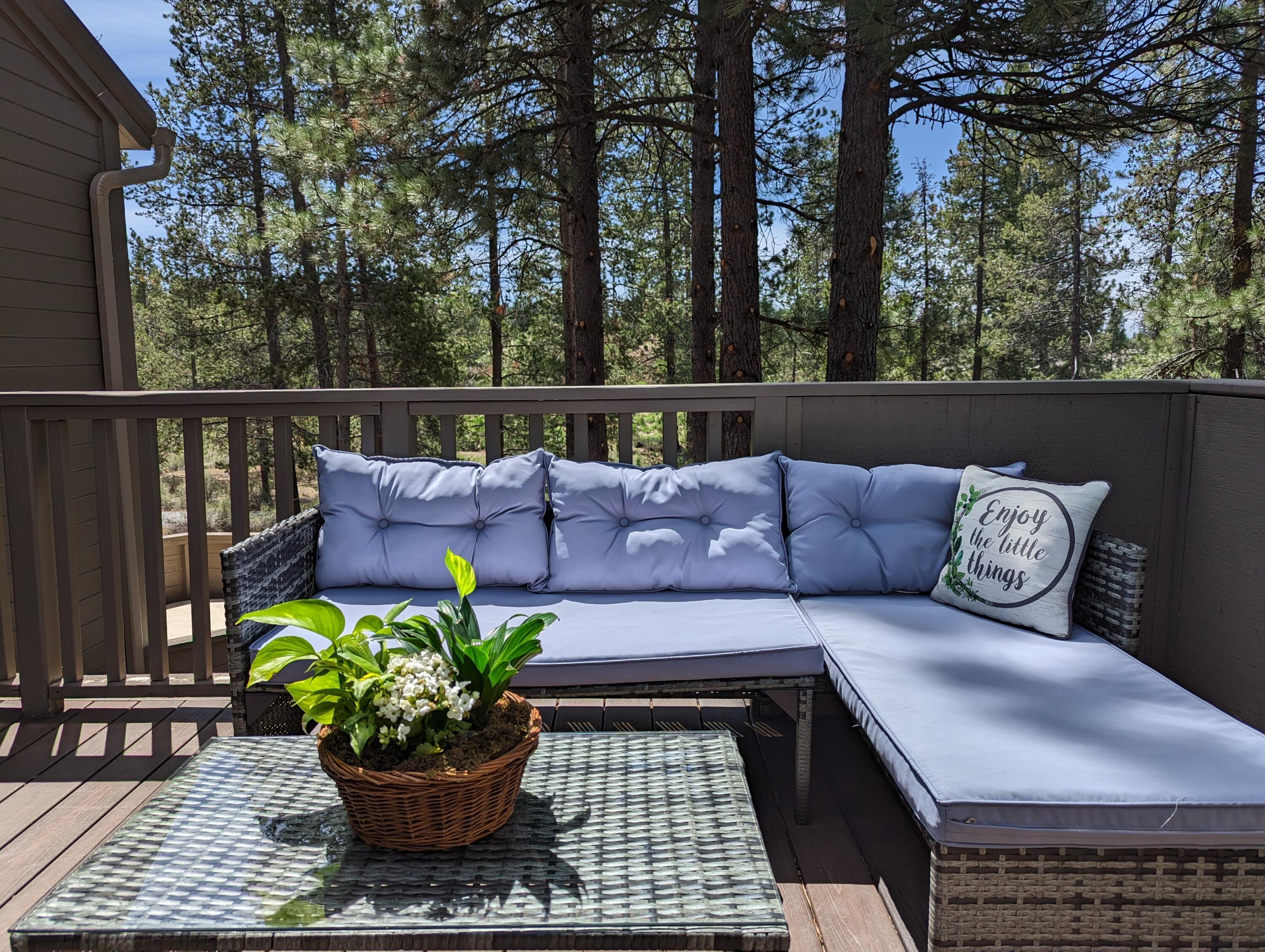 17907 Rhododendron Lane