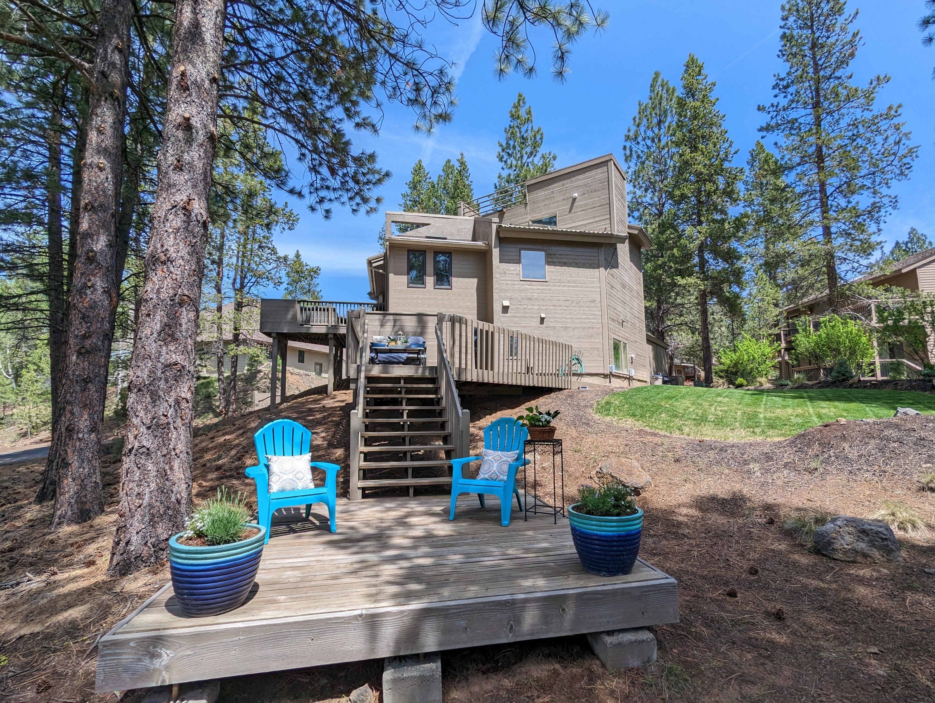 17907 Rhododendron Lane