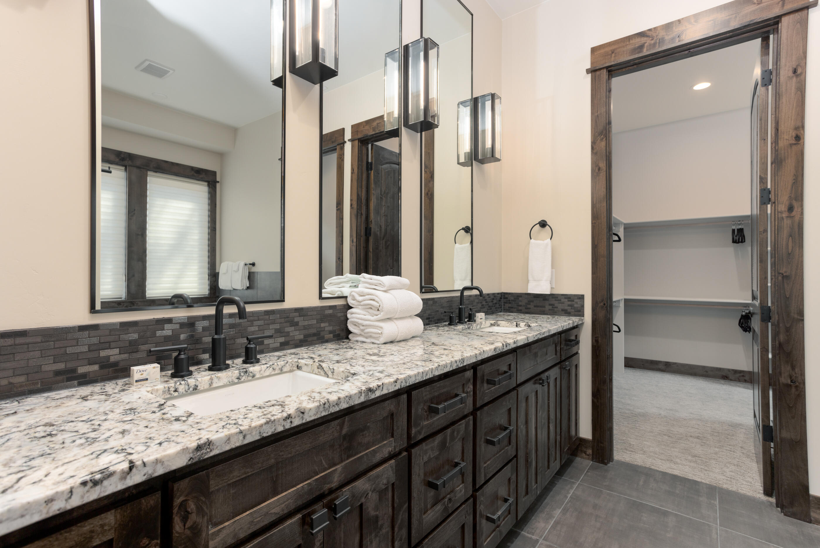 56334 Mirror Rock Loop