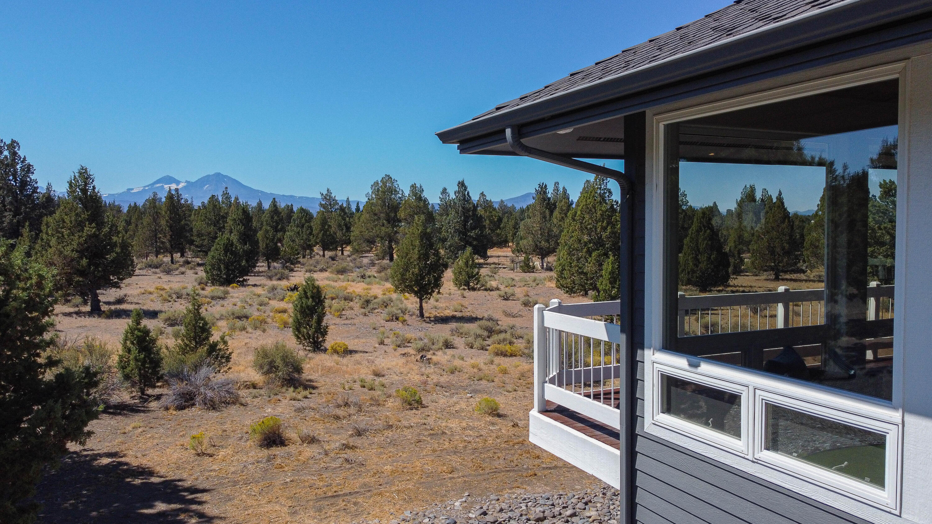 66966 Ten Peaks Court