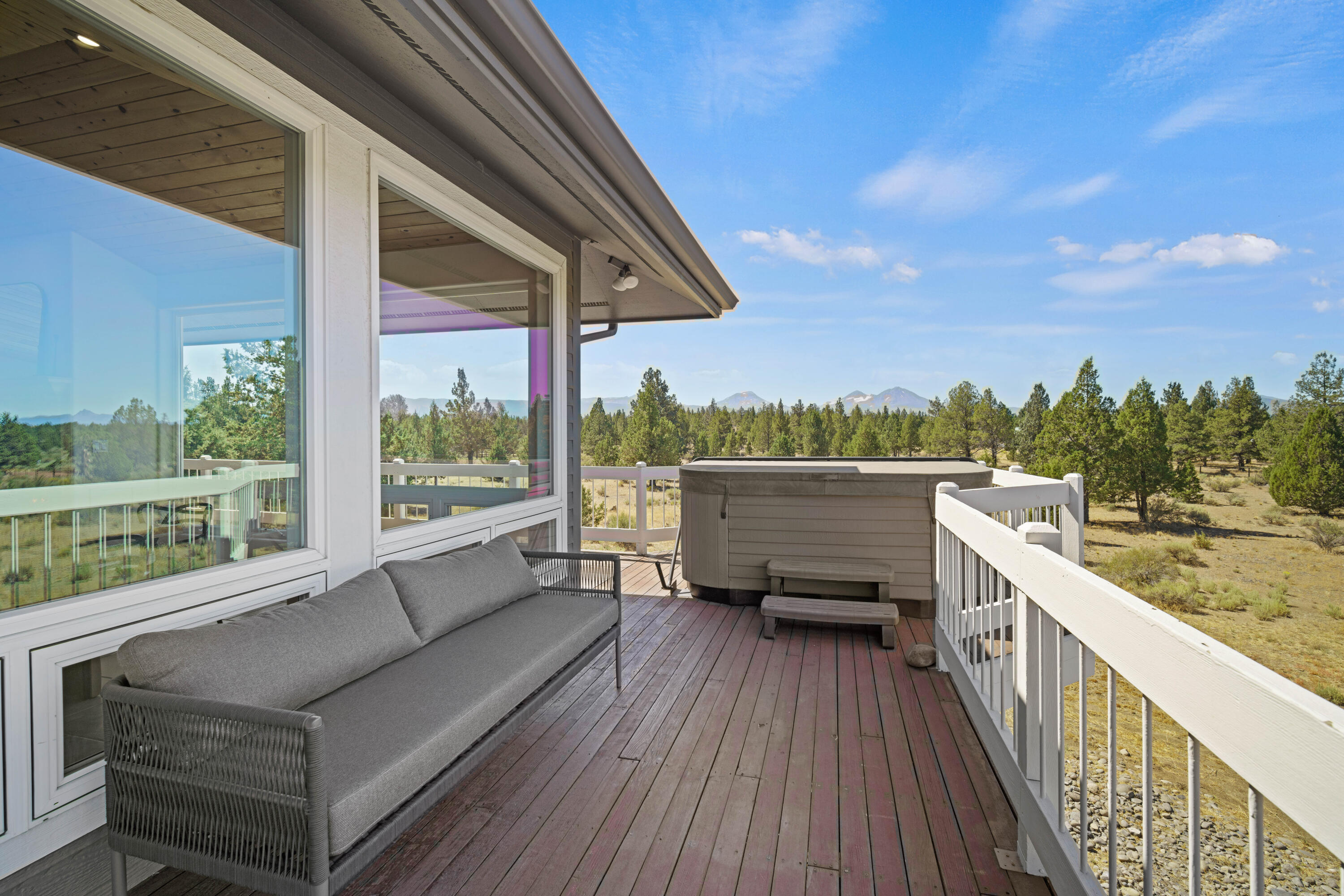 66966 Ten Peaks Court