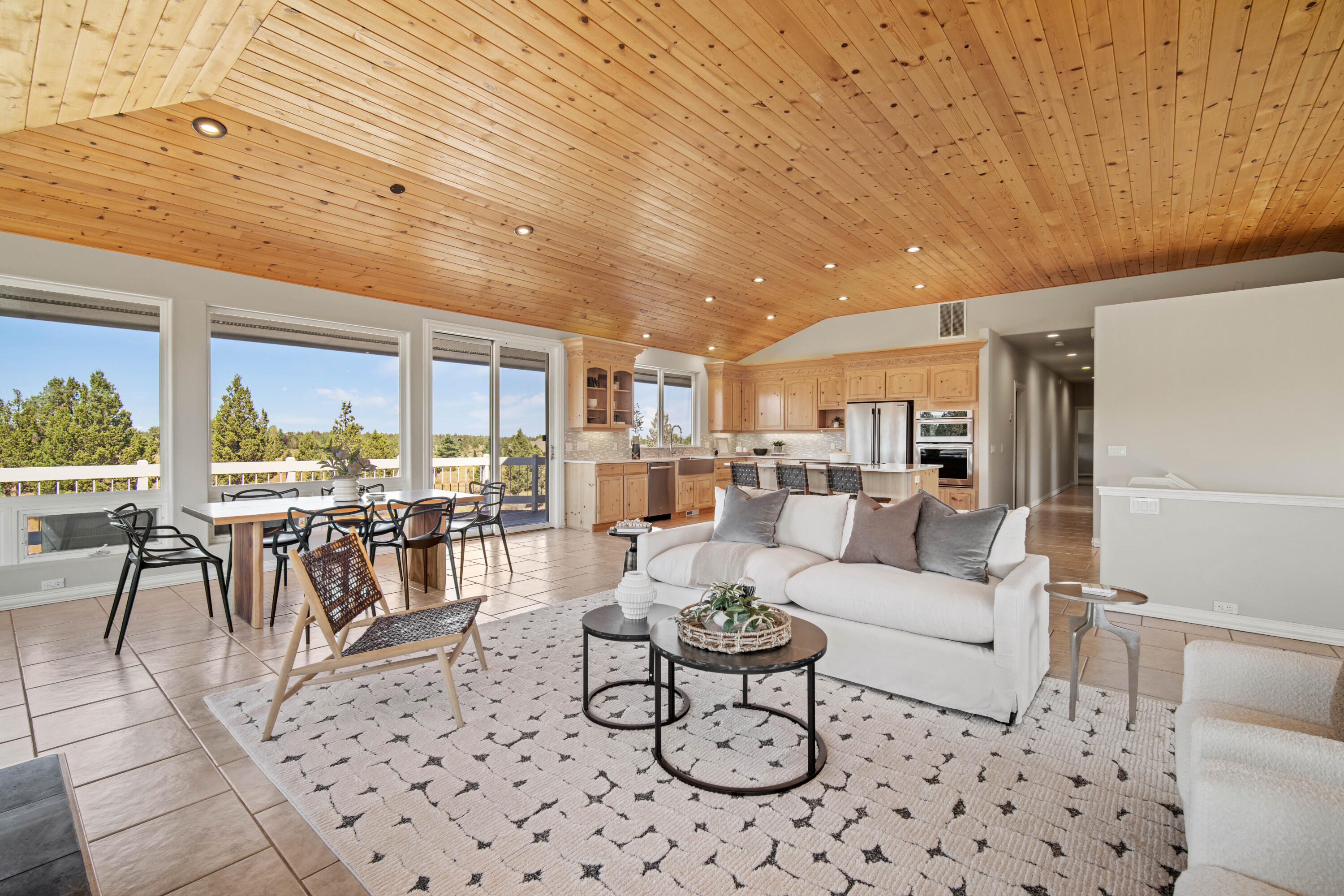 66966 Ten Peaks Court