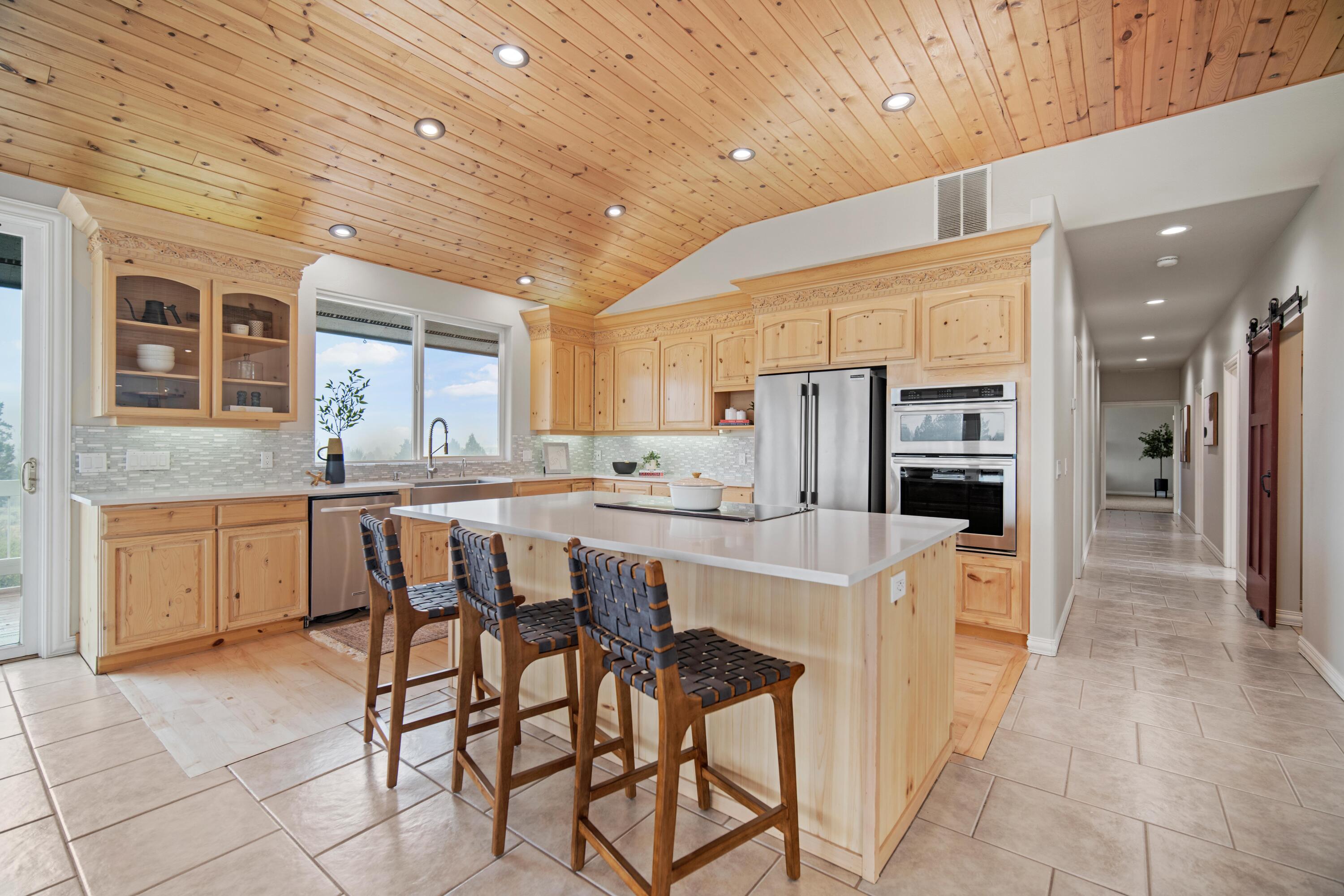 66966 Ten Peaks Court