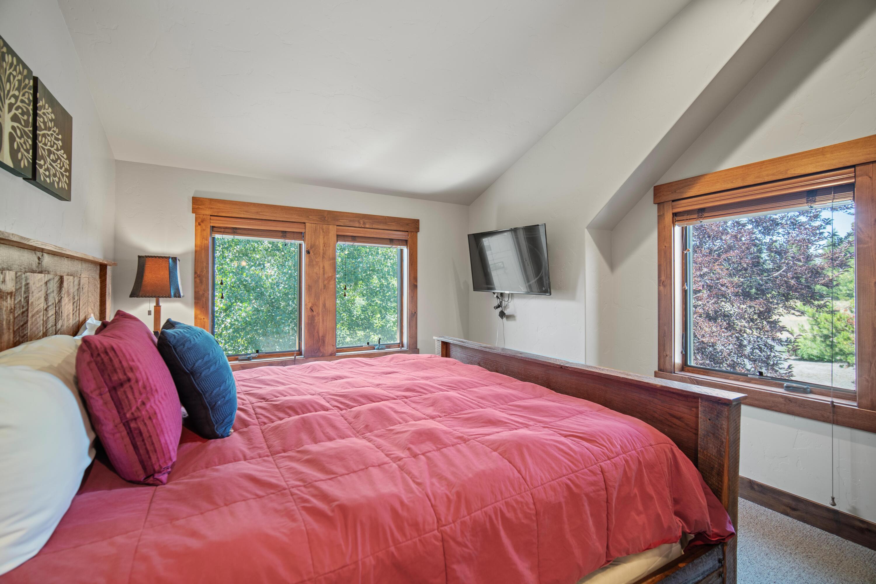 56610 Dancing Rock Loop