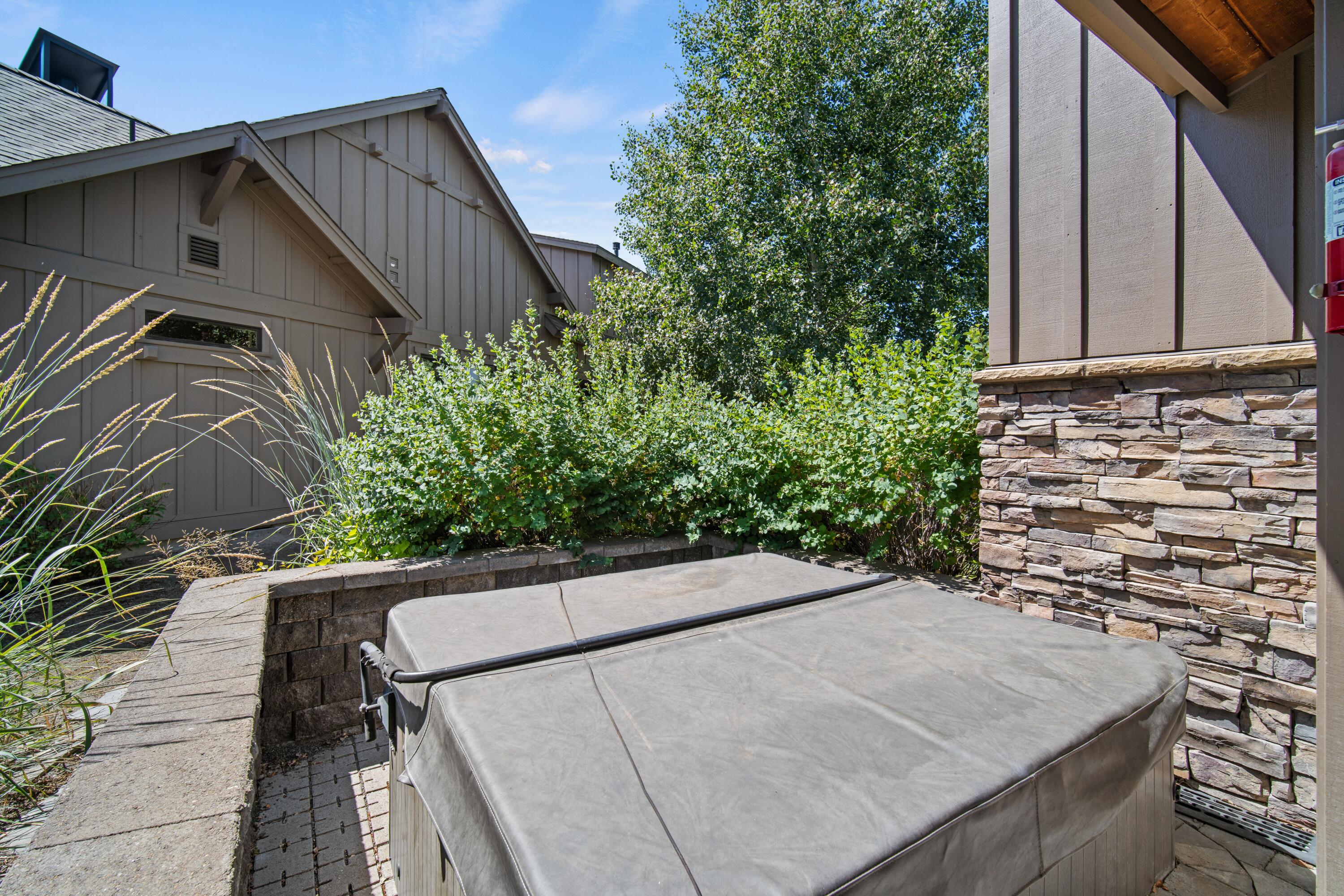 56610 Dancing Rock Loop