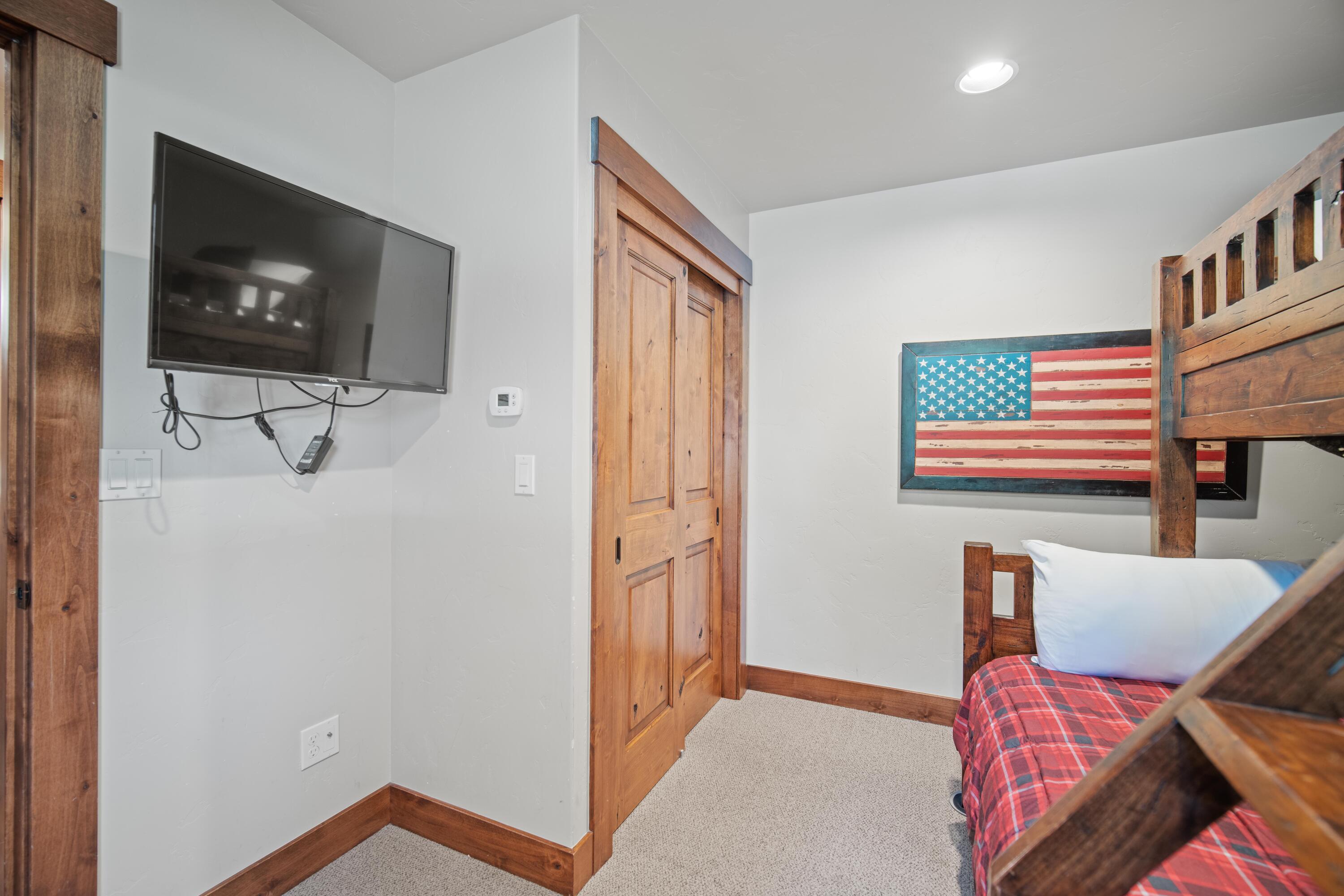 56610 Dancing Rock Loop