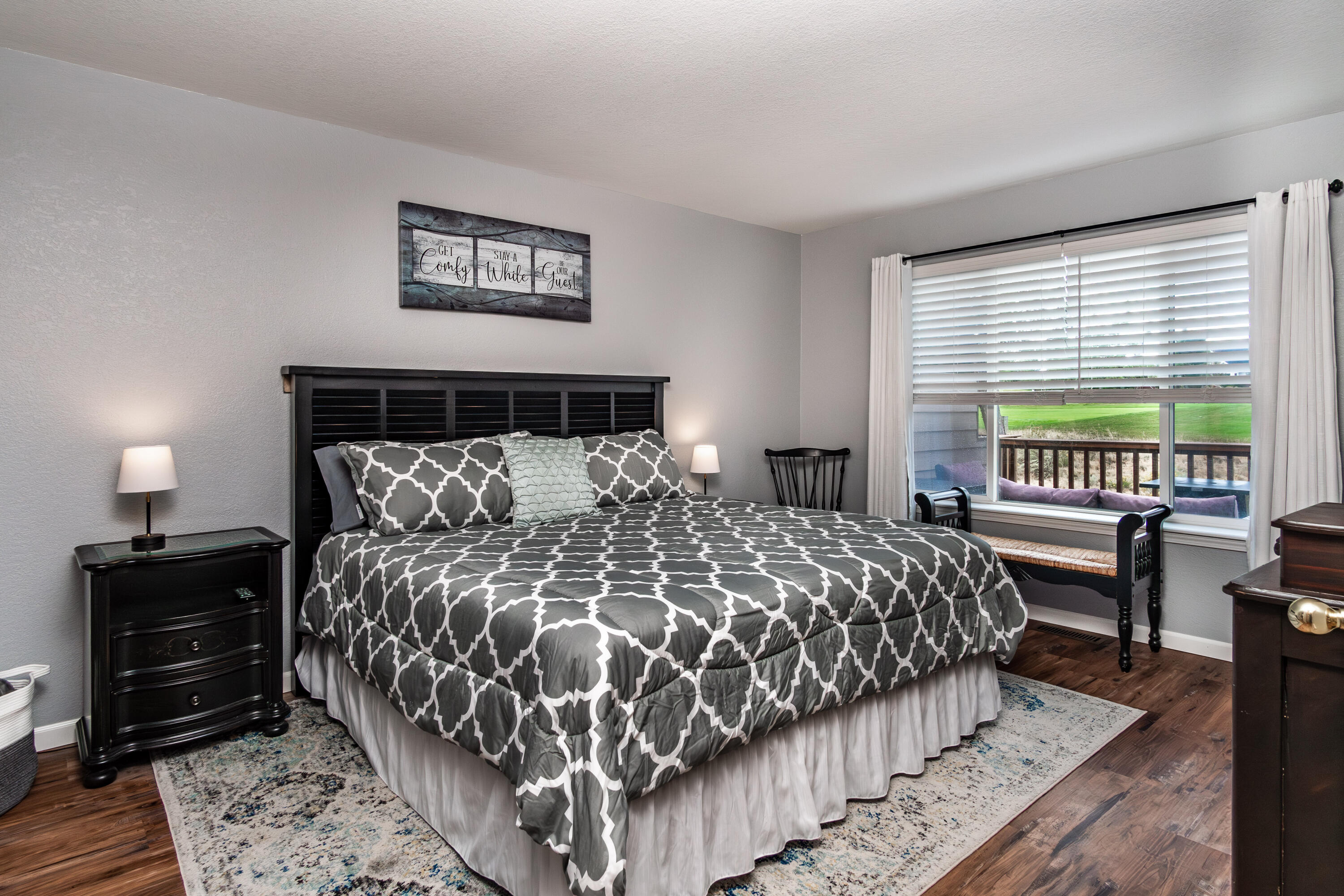 981 Golden Pheasant Dr Drive