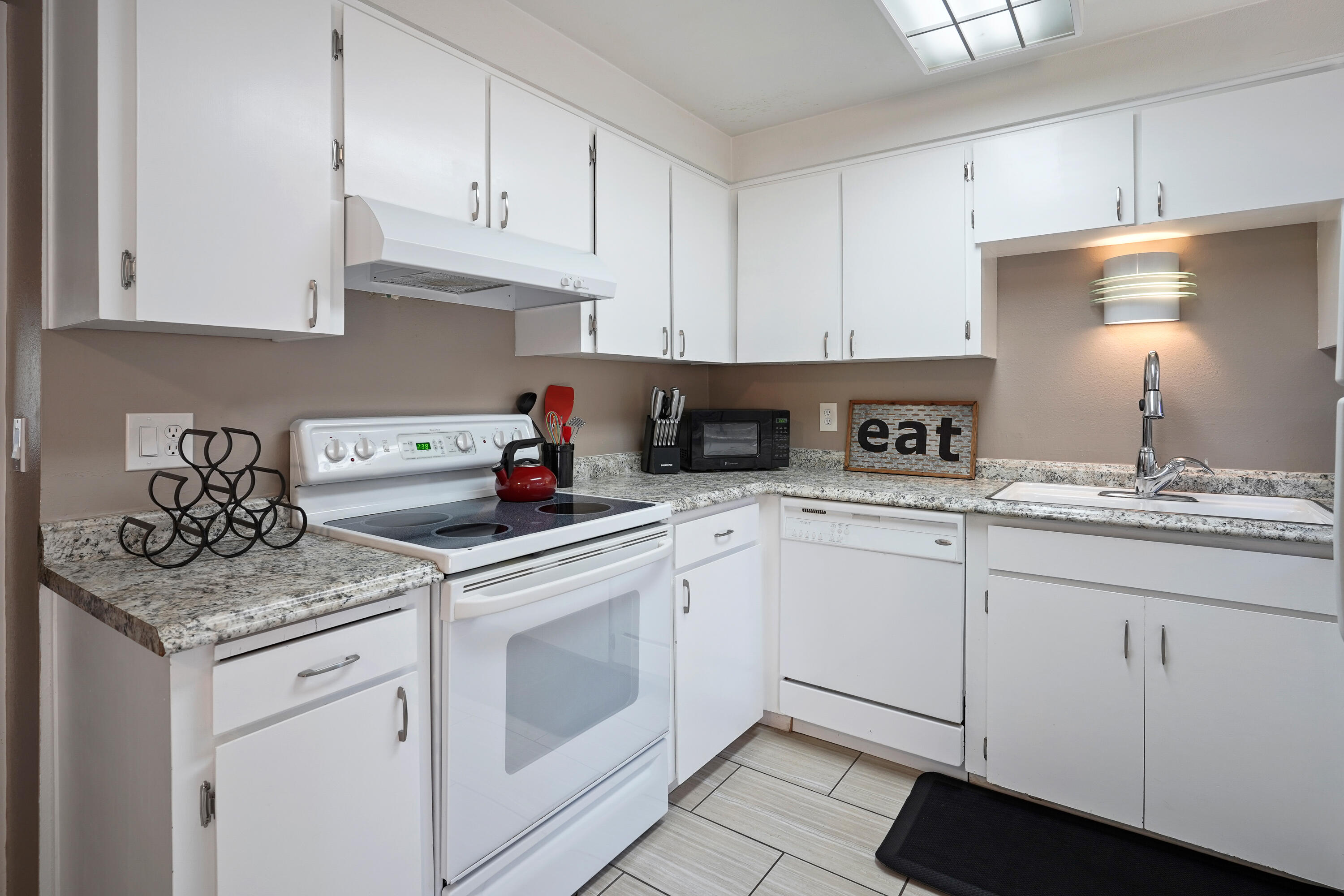 18015 Diamond Peak Lane