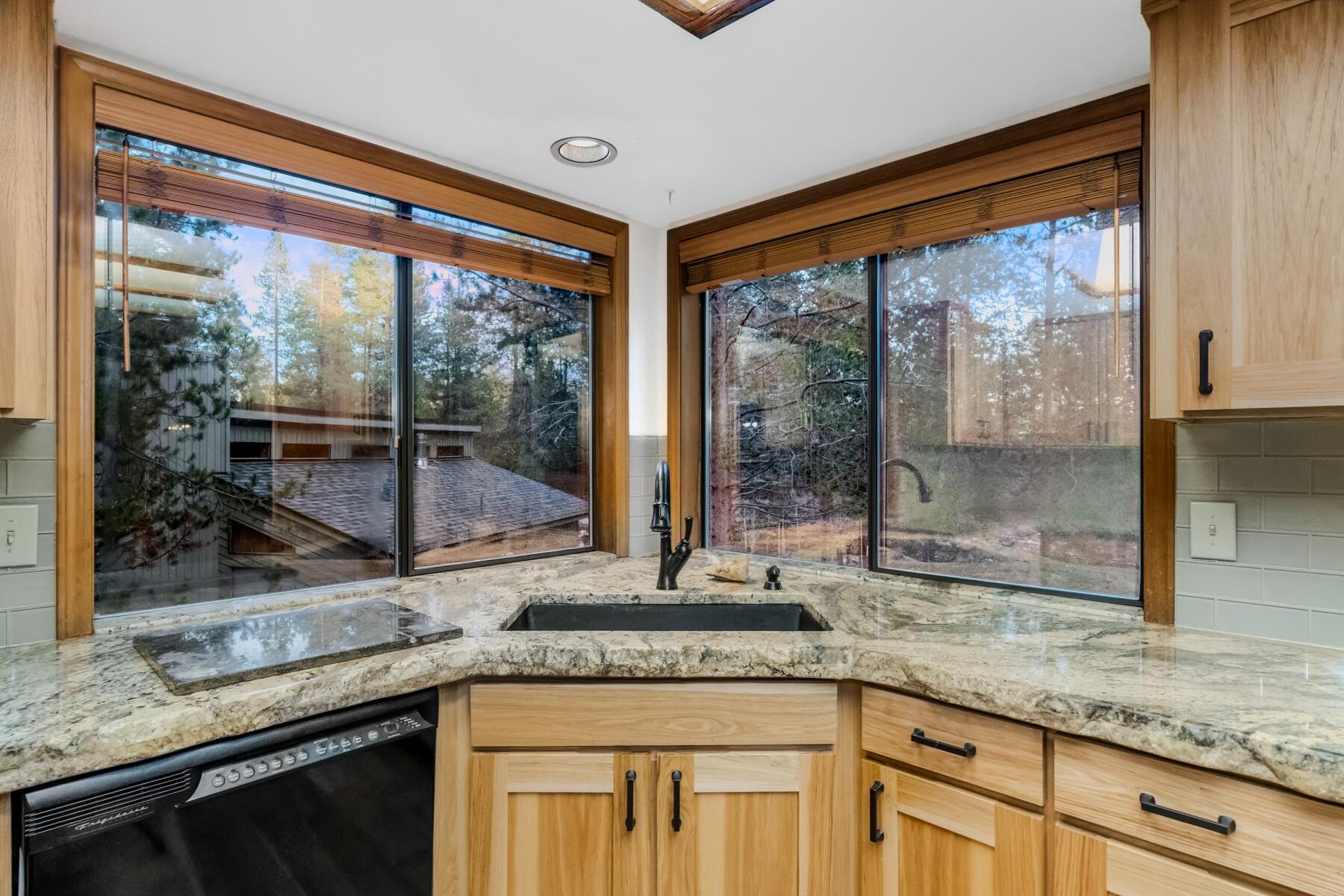 18131 Ashwood Lane Unit: 8