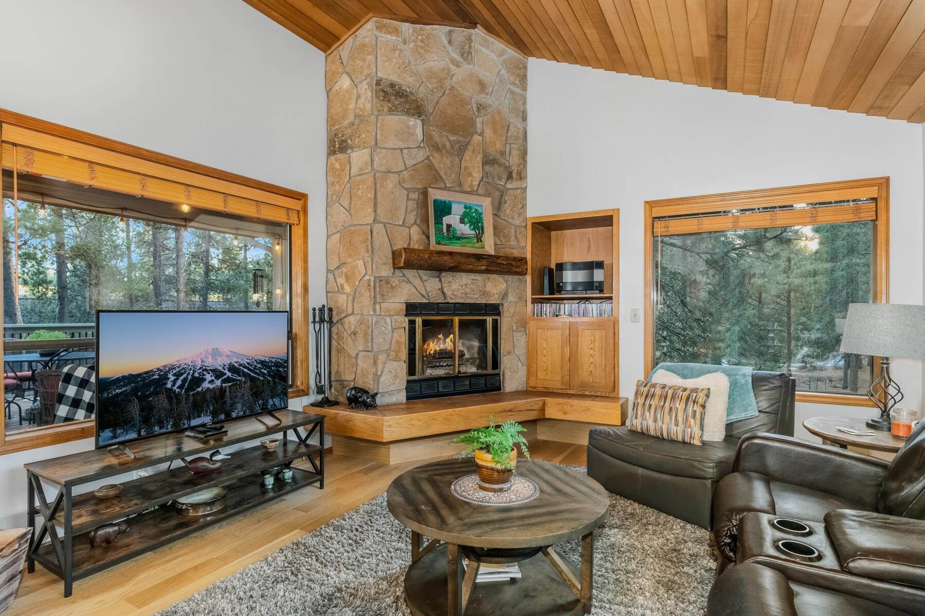 18131 Ashwood Lane Unit: 8