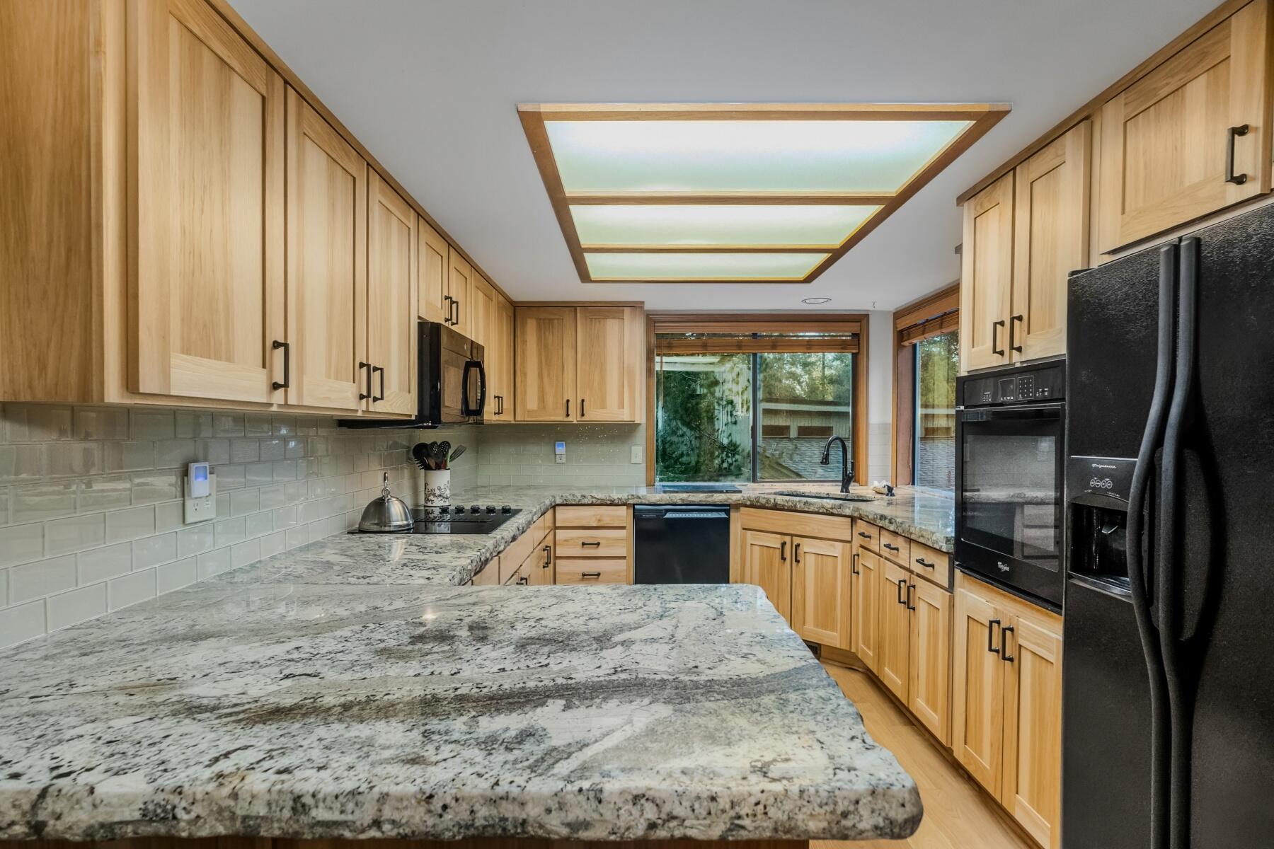 18131 Ashwood Lane Unit: 8