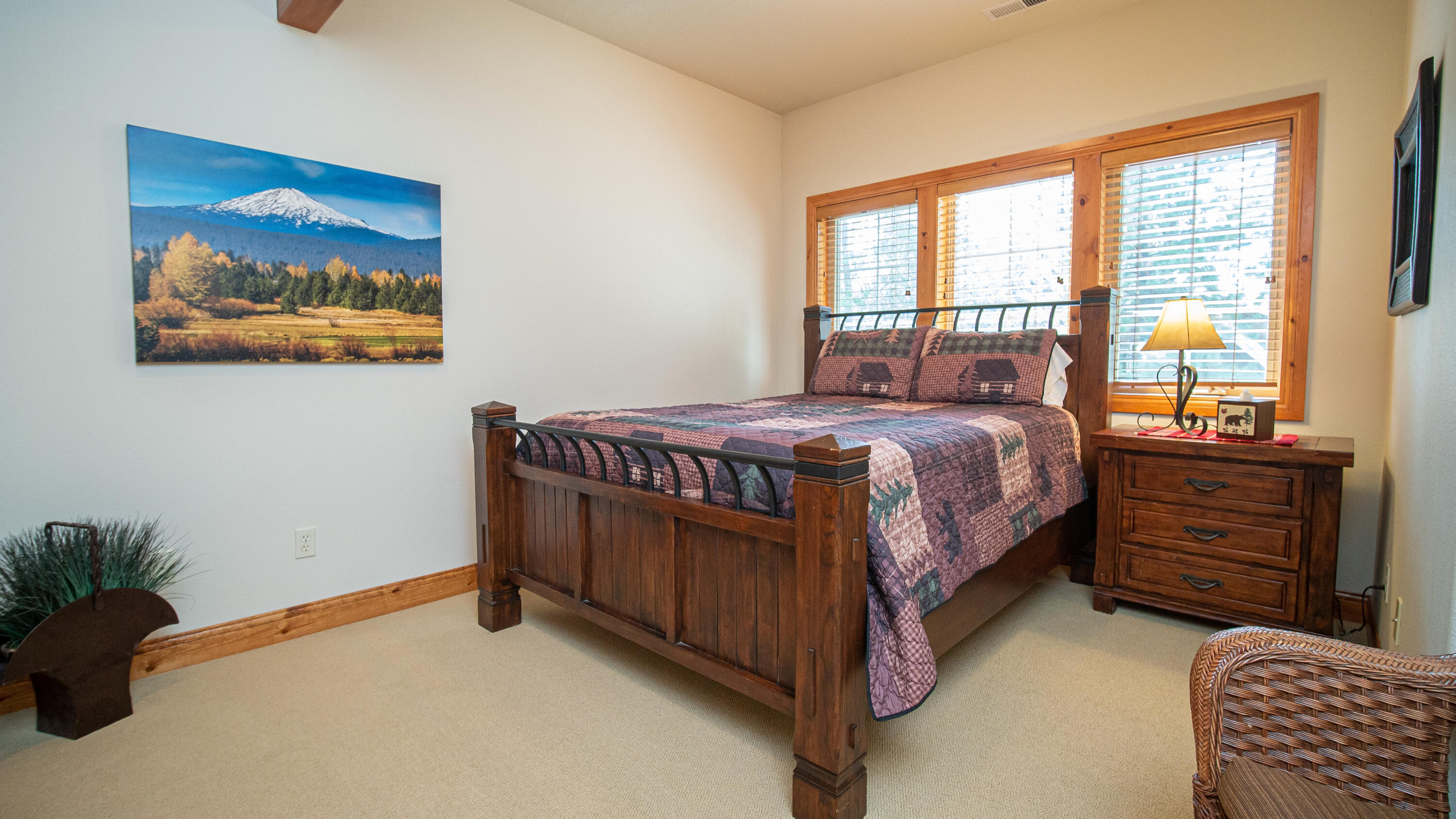 57406 Sun Eagle Lane