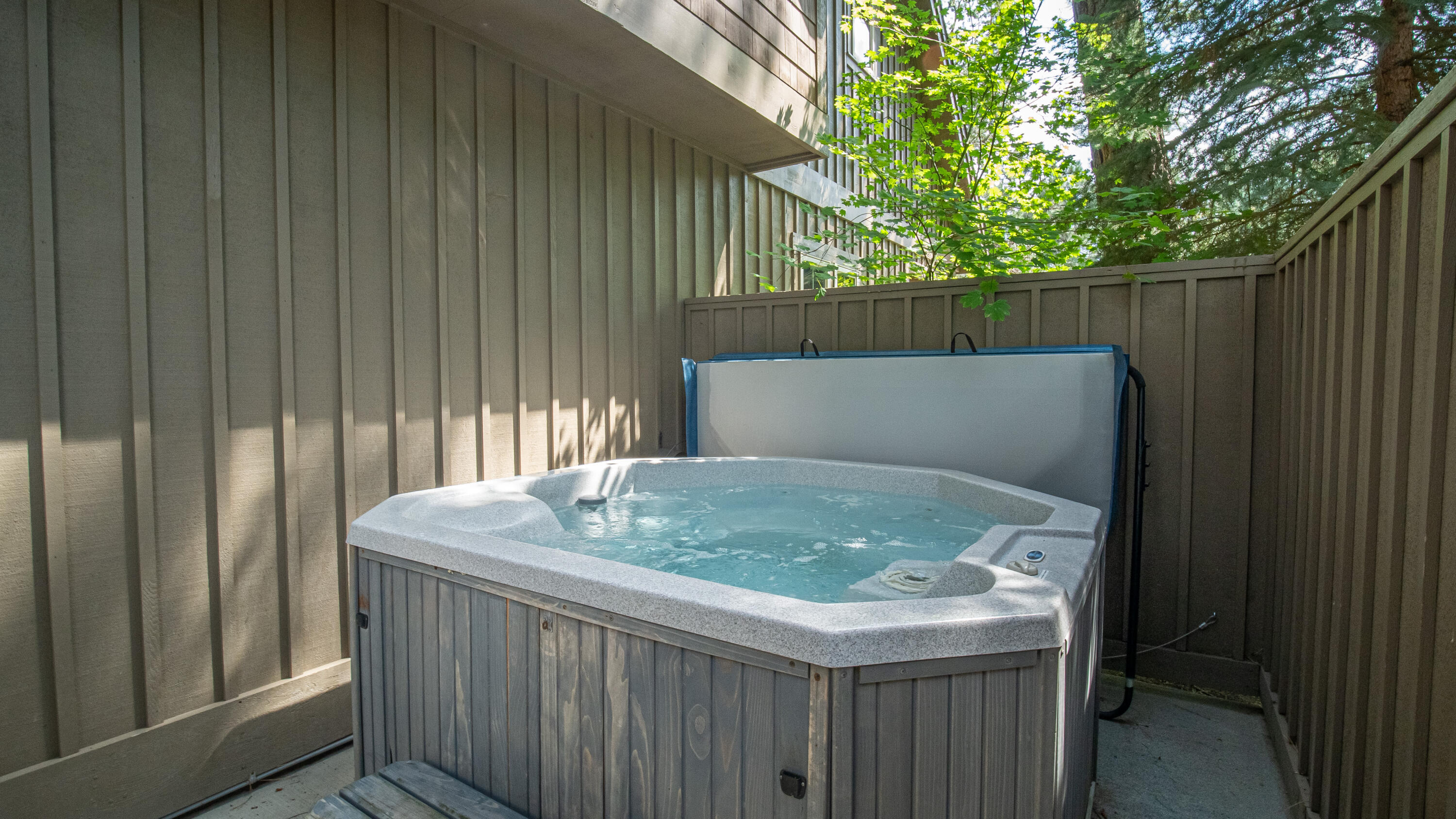 57406 Sun Eagle Lane