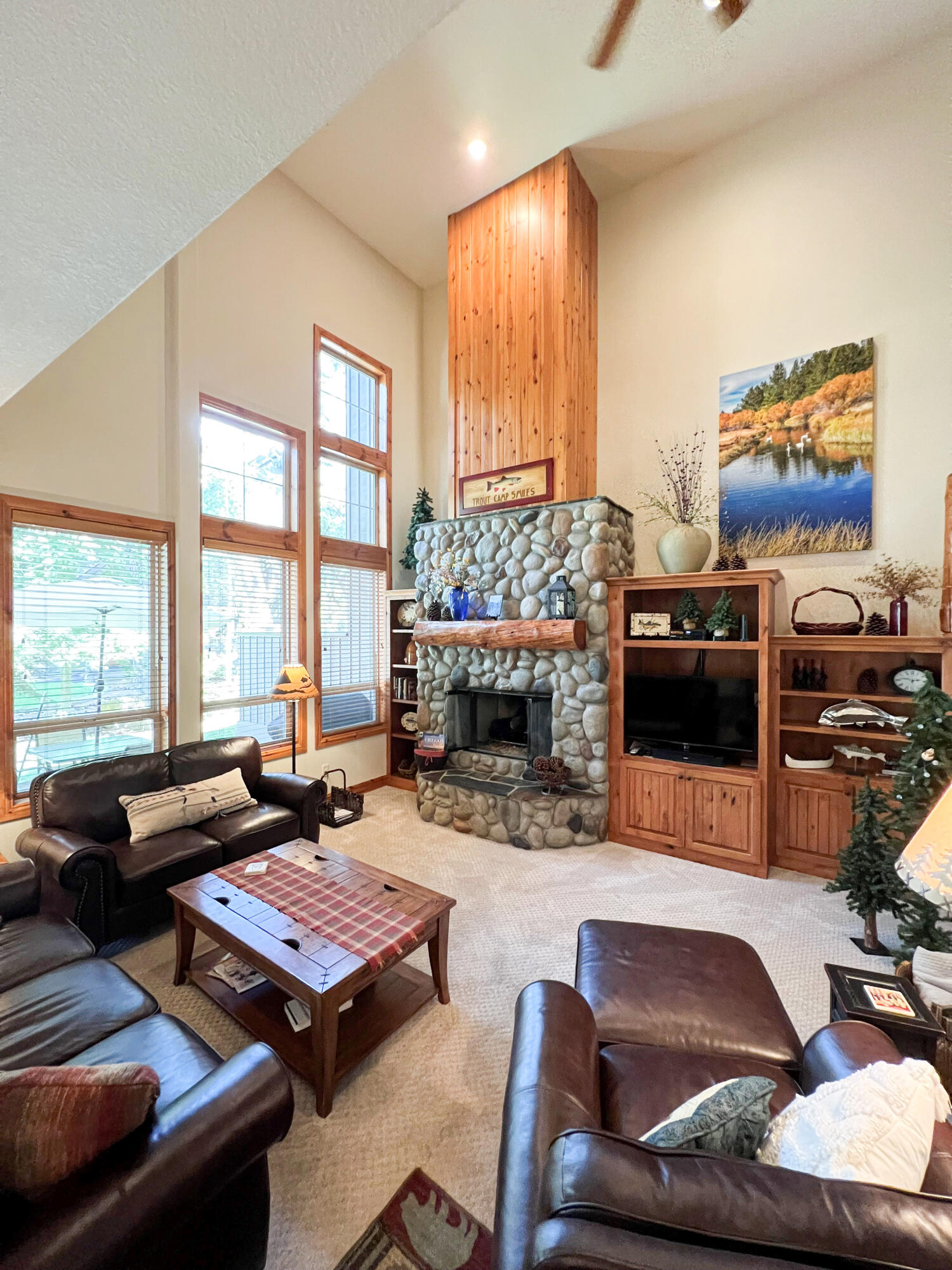 57406 Sun Eagle Lane