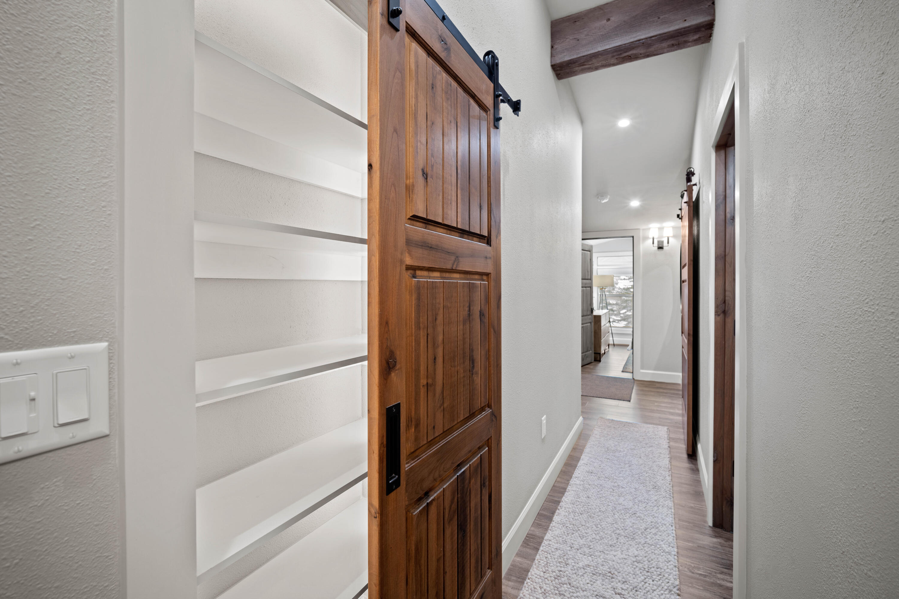 57057 Abbot House Lane