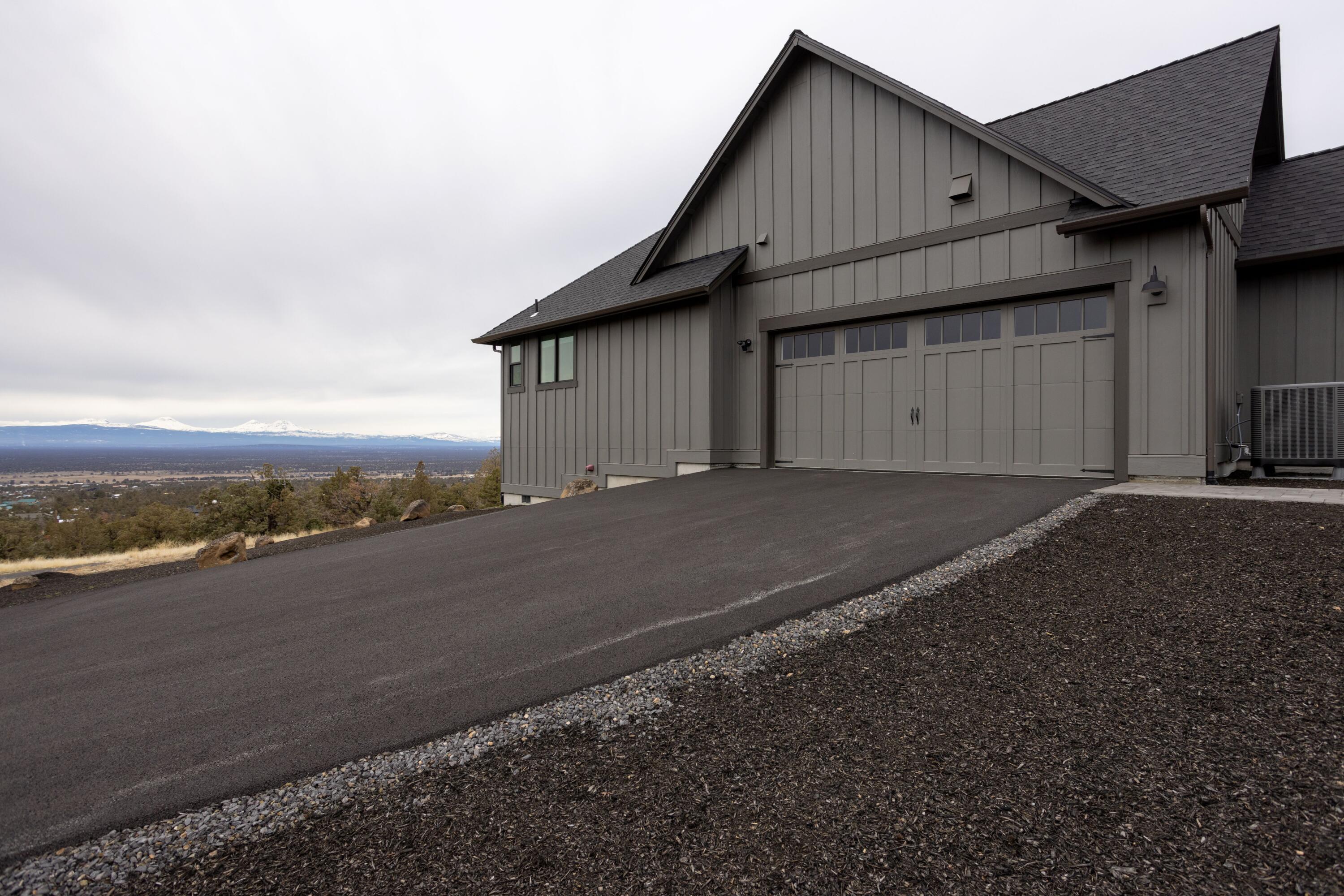 13646 SW Meadowlark Lane