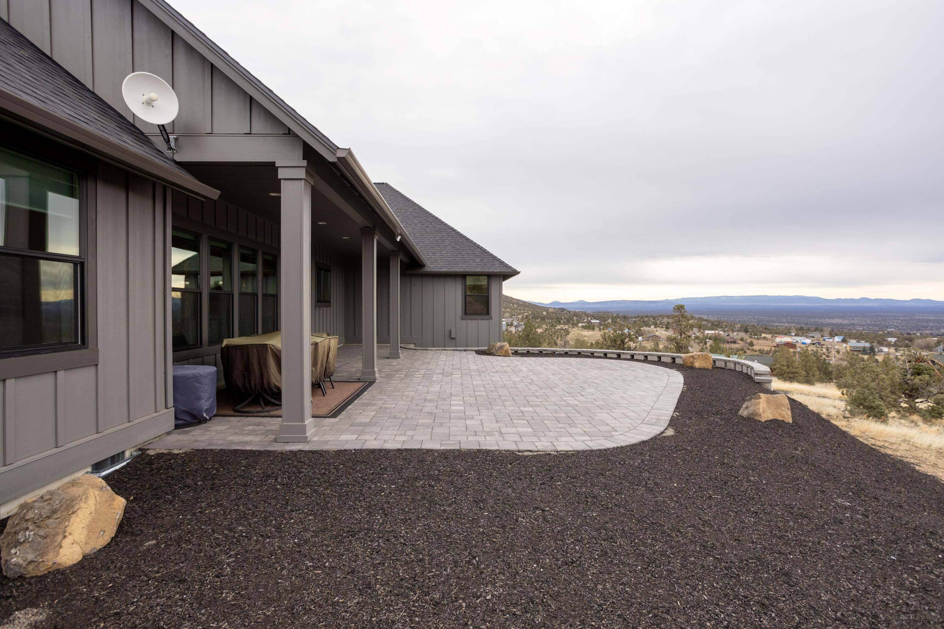 13646 SW Meadowlark Lane
